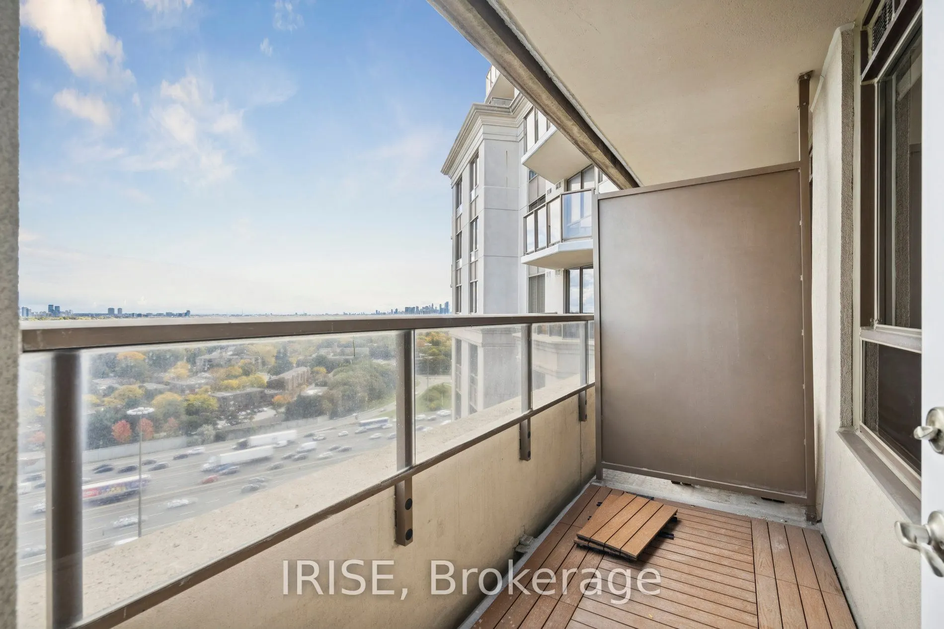 78 Harrison Garden Boulevard, #1904