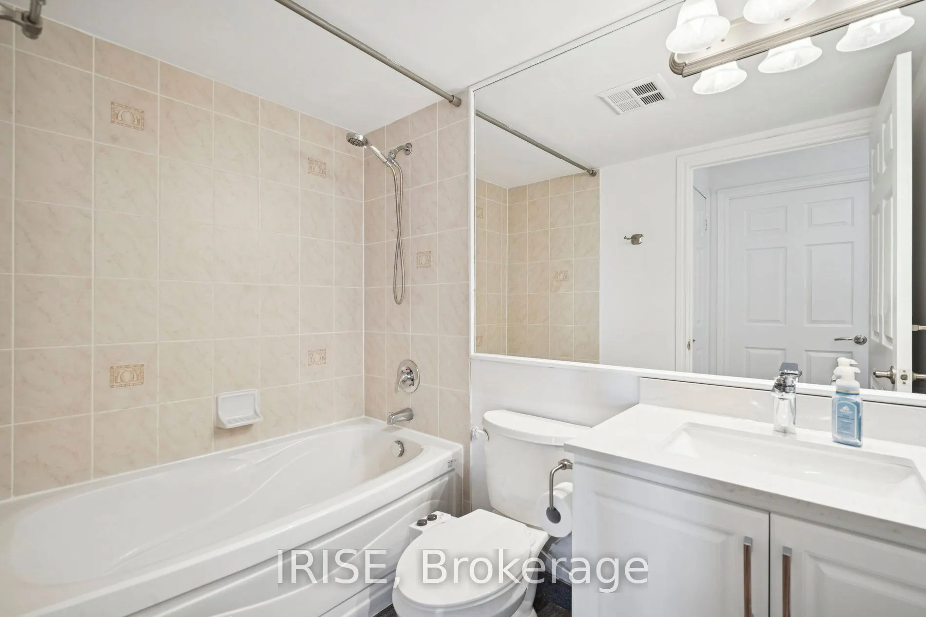 78 Harrison Garden Boulevard, #1904