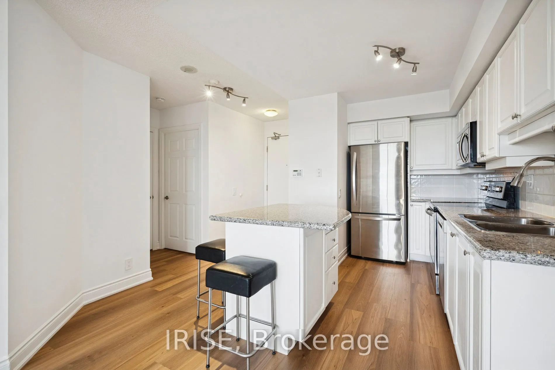 78 Harrison Garden Boulevard, #1904