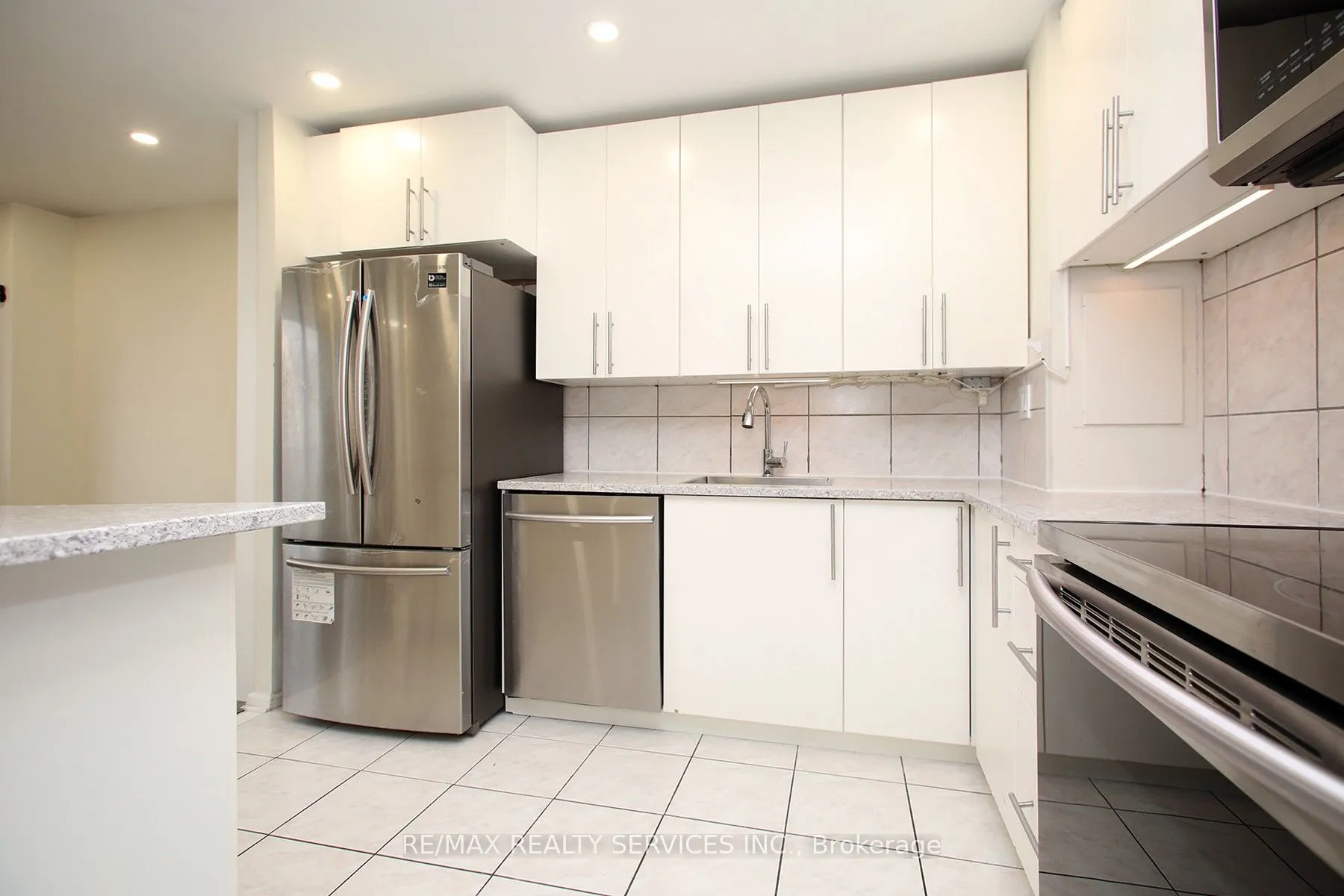 10 Sunny Glen Way, #2007