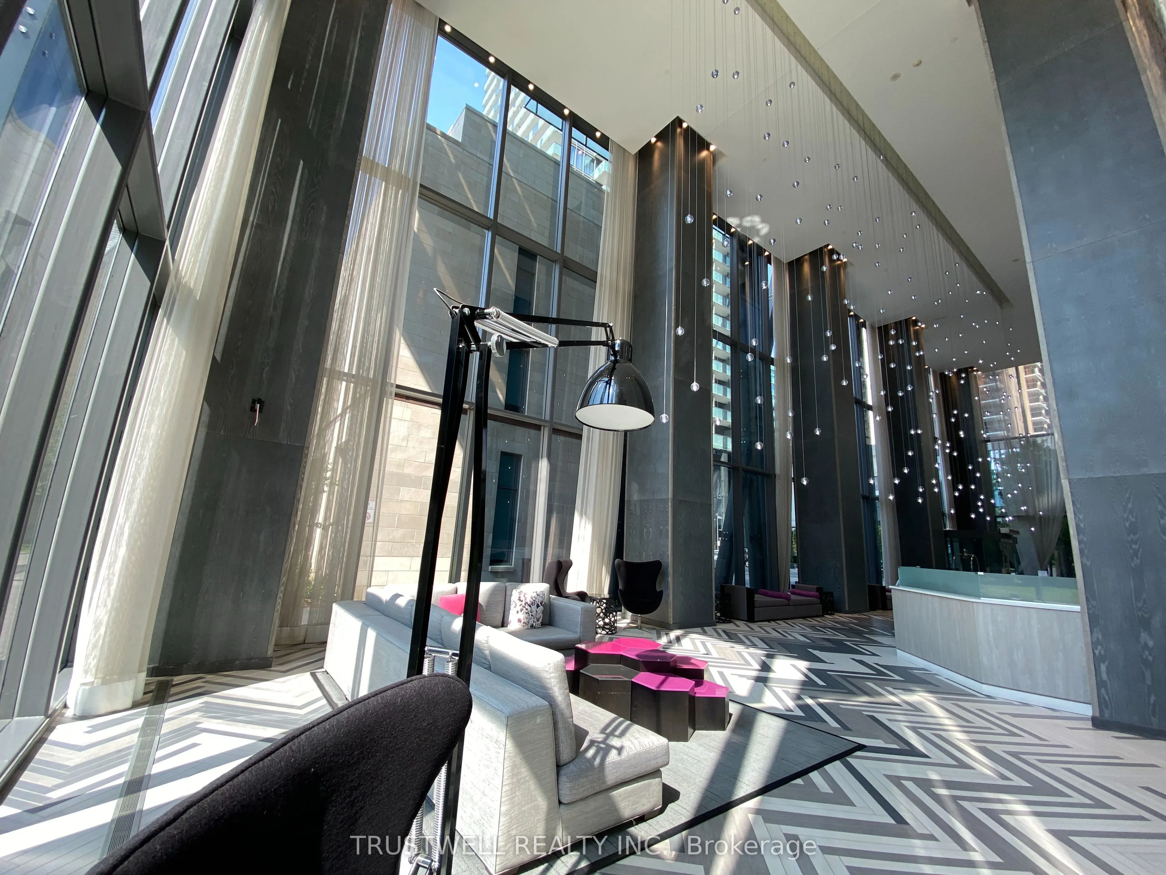 1080 Bay Street, #2404