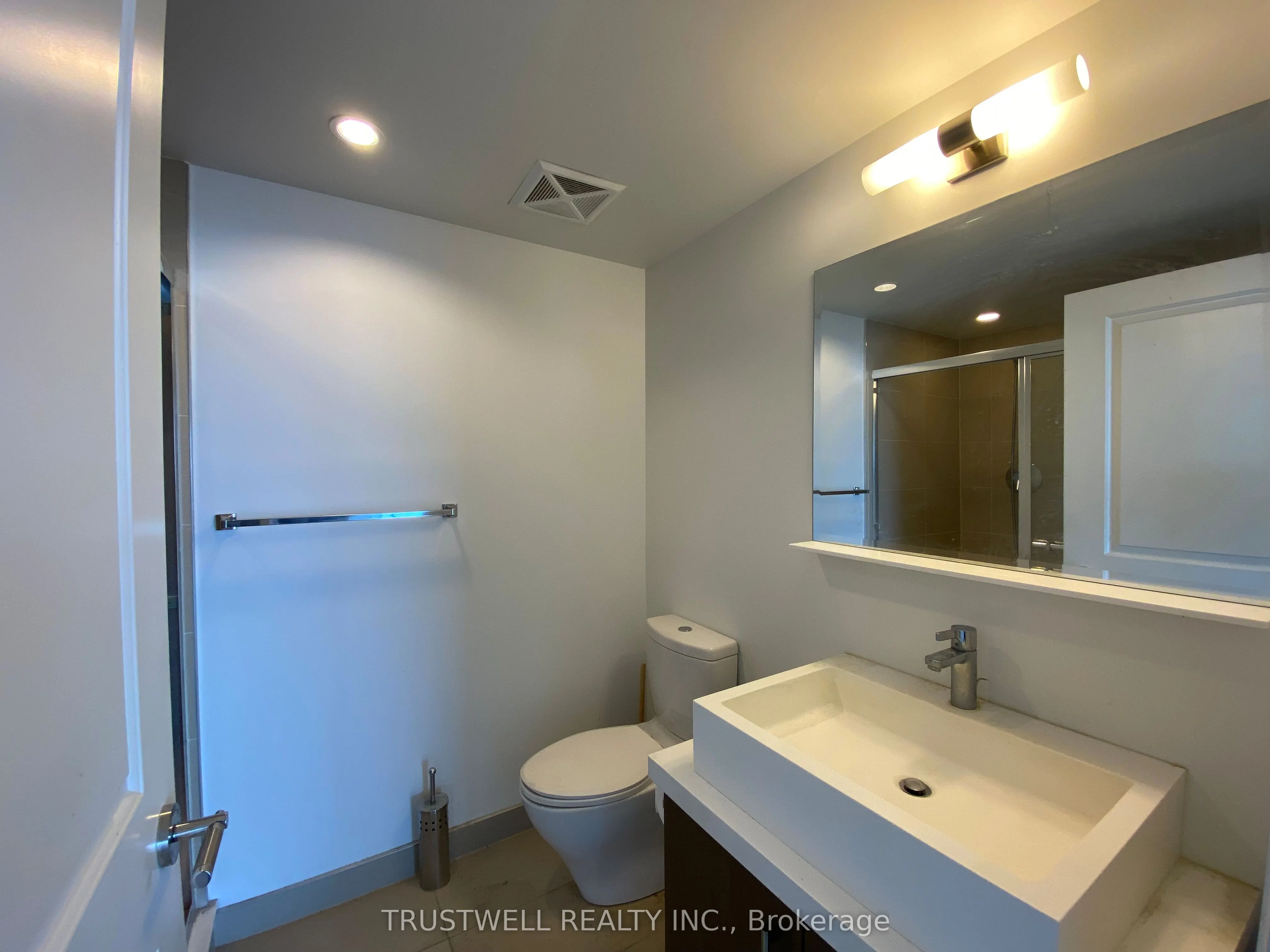 1080 Bay Street, #2404