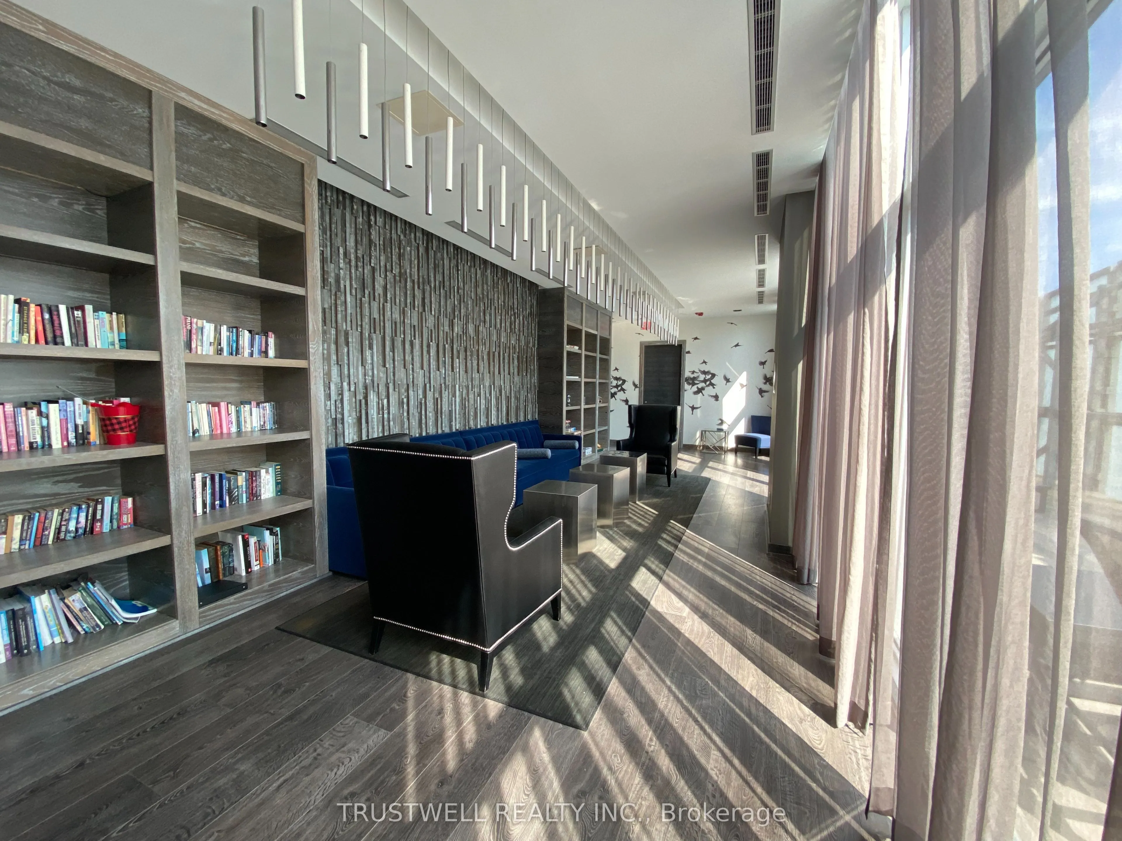 1080 Bay Street, #2404