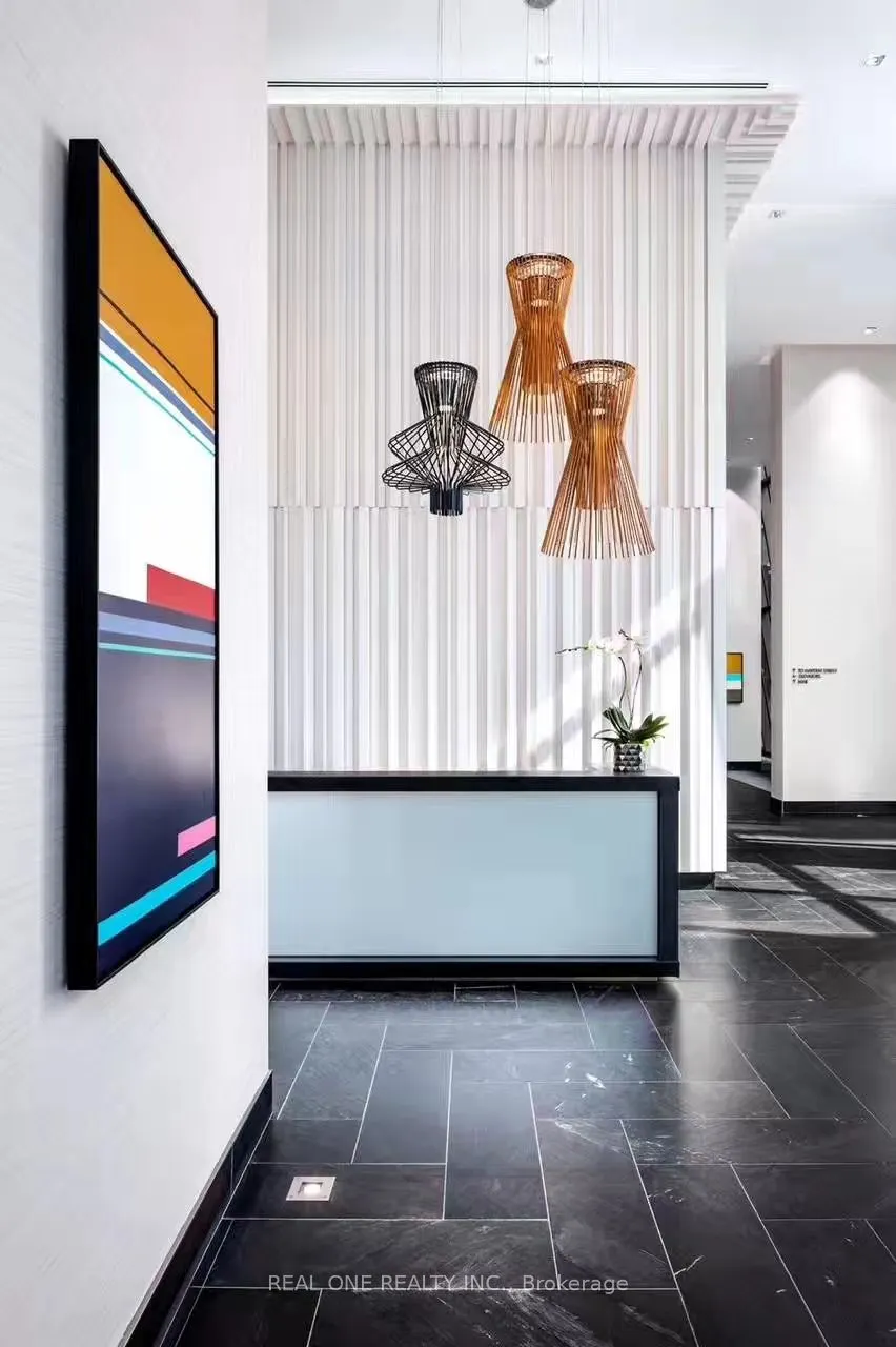 42 Charles Street E, #3903