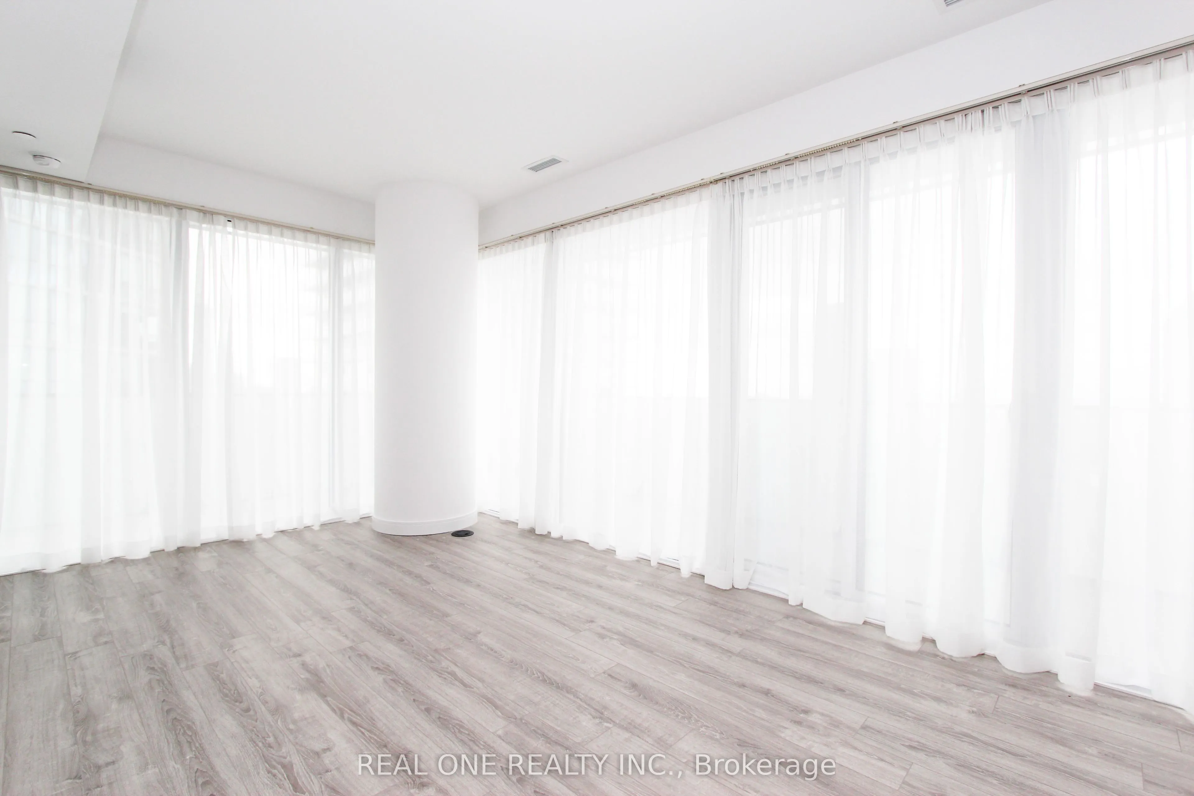 42 Charles Street E, #3903