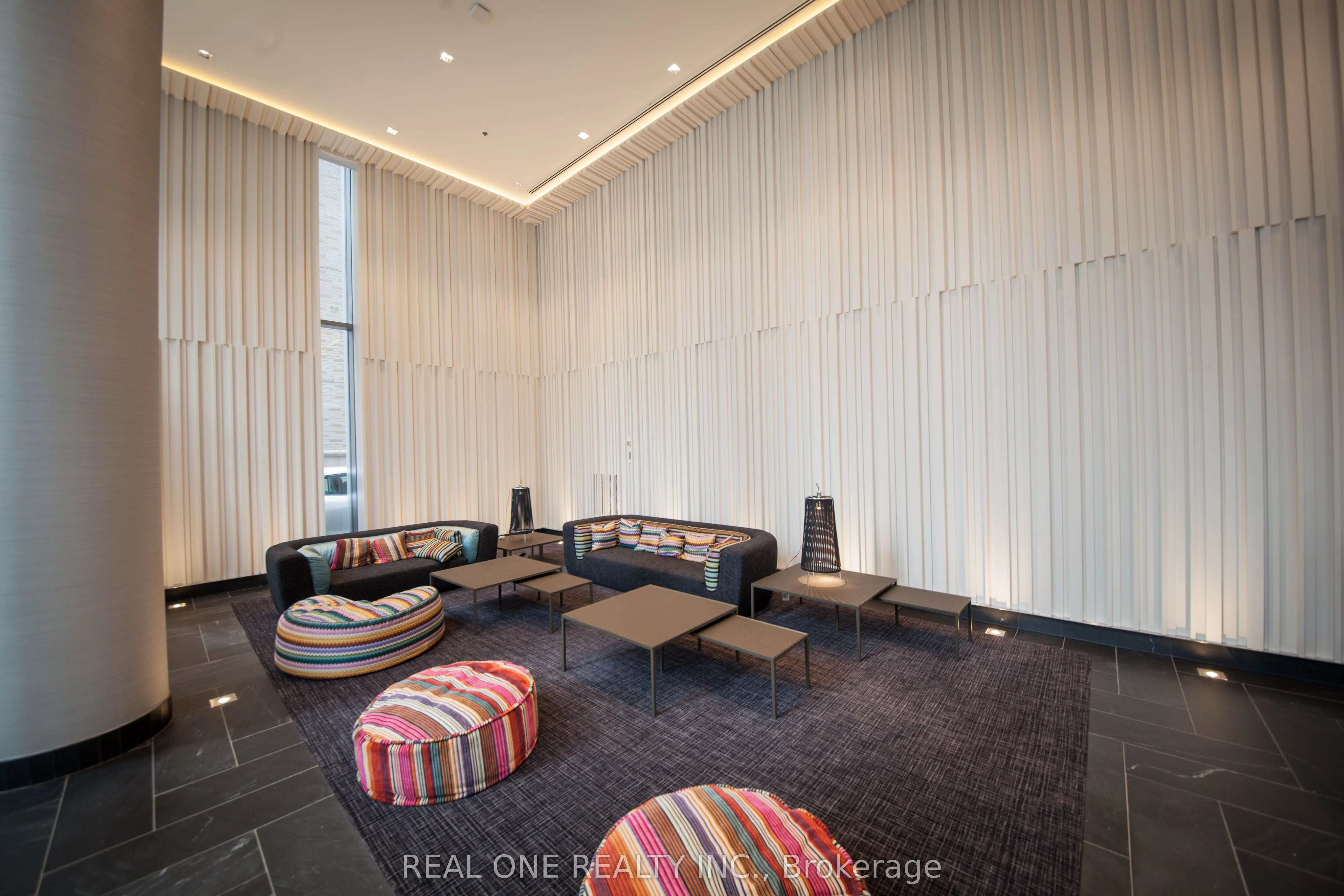 42 Charles Street E, #3903