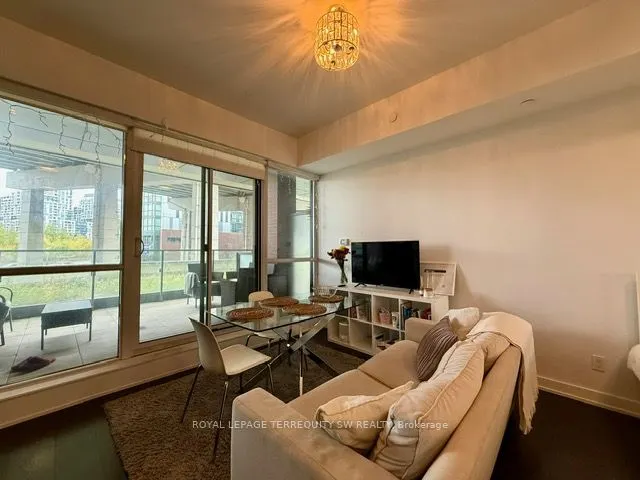 50 Bruyeres Mews, #208