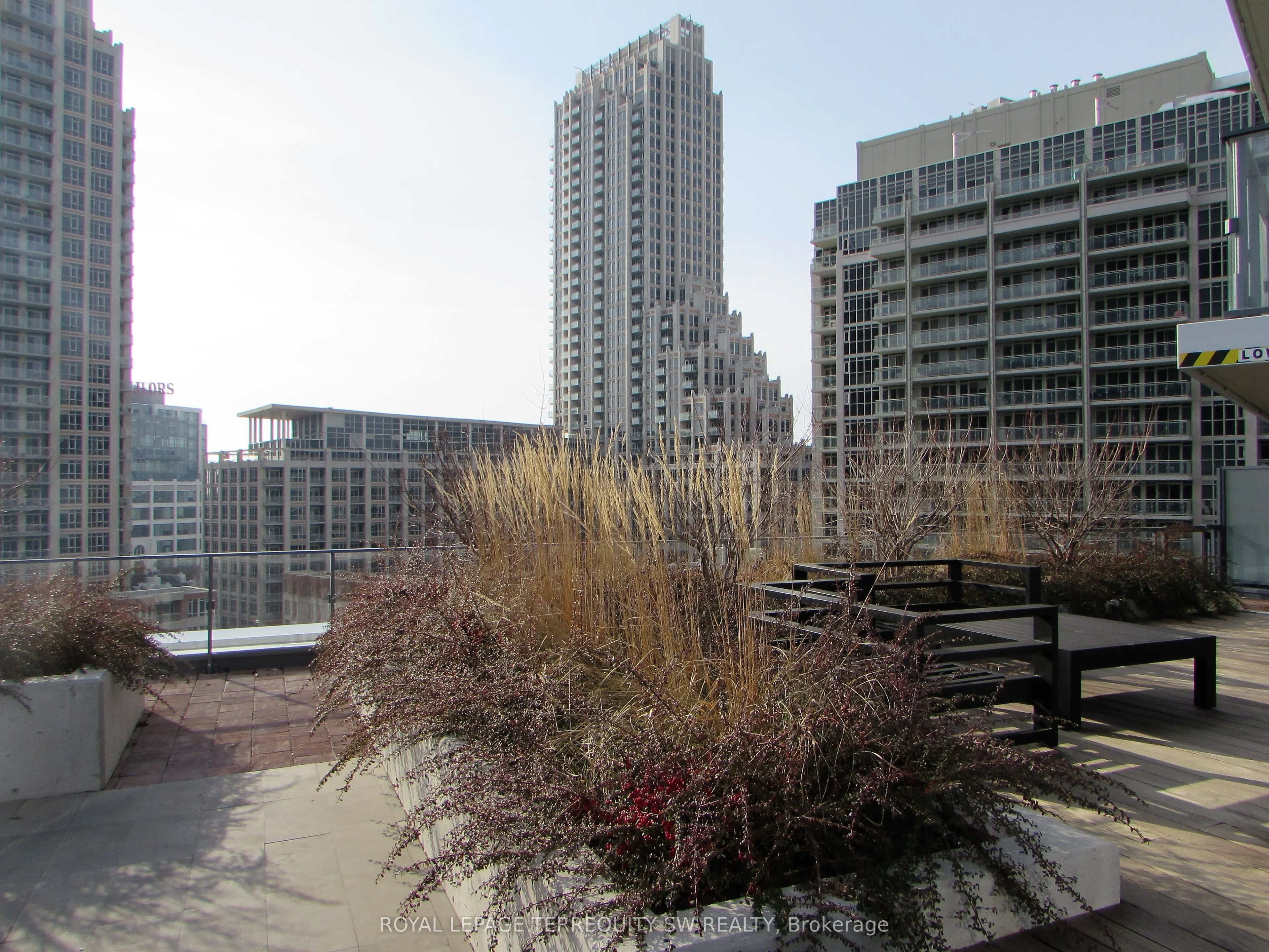 50 Bruyeres Mews, #208