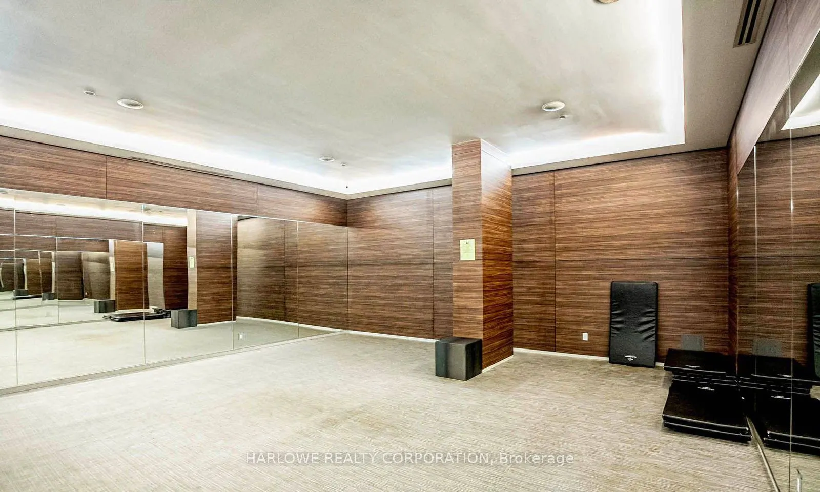 1030 King Street, #1222