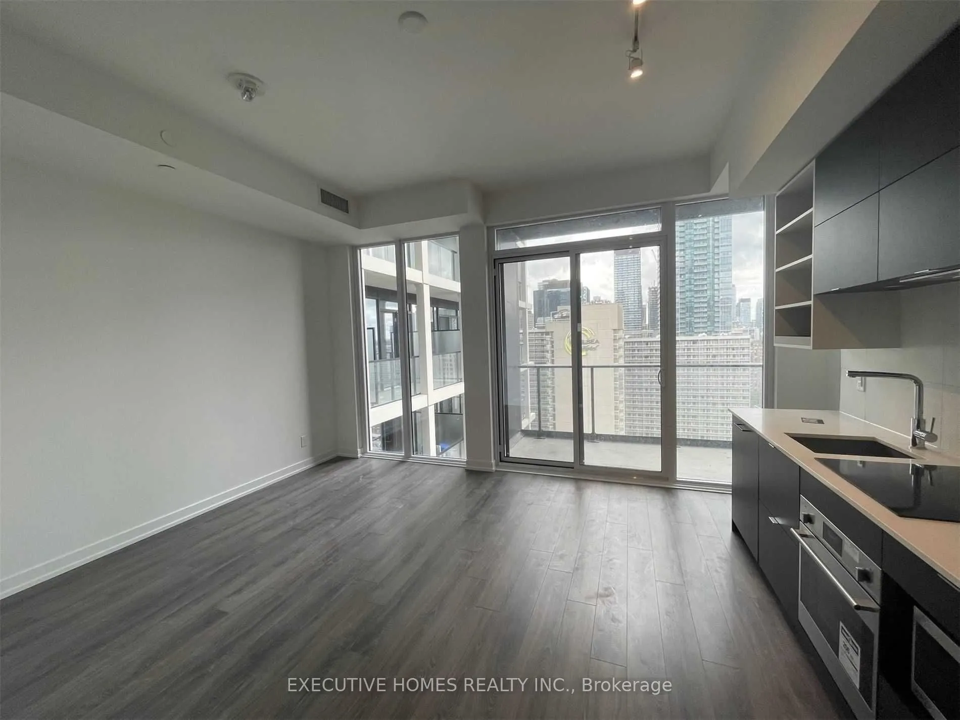 20 Edward Street, #2120