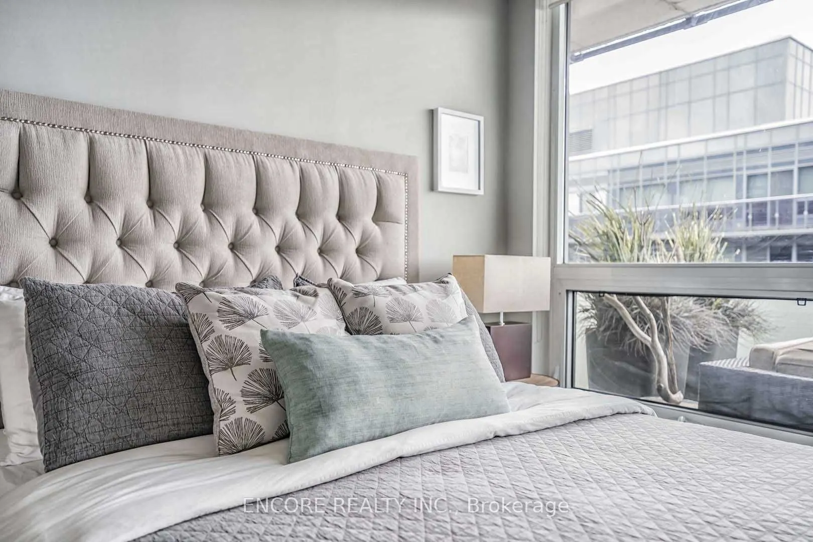 1030 King Street W, #Lph03