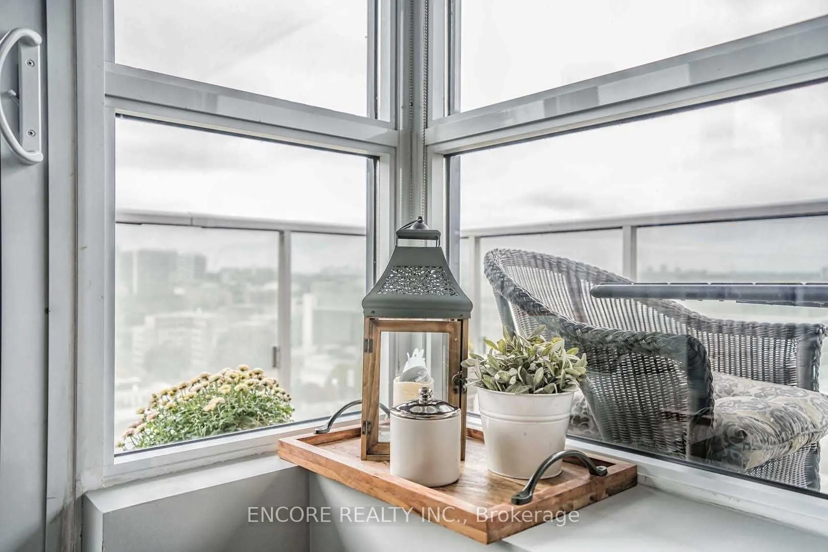 1030 King Street W, #Lph03