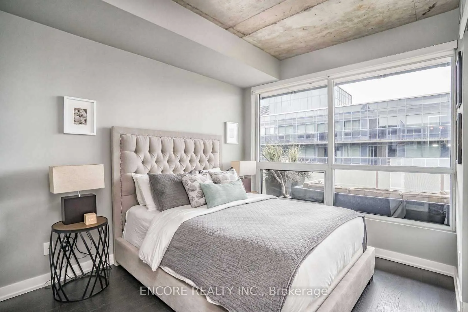 1030 King Street W, #Lph03