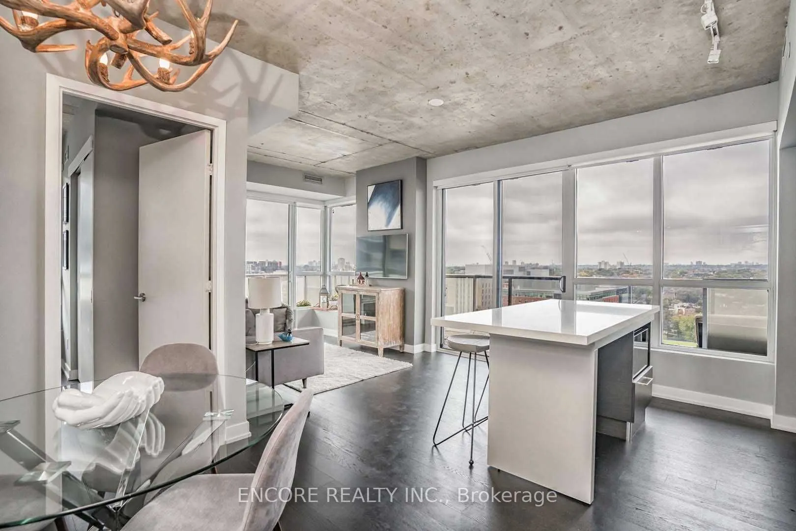 1030 King Street W, #Lph03