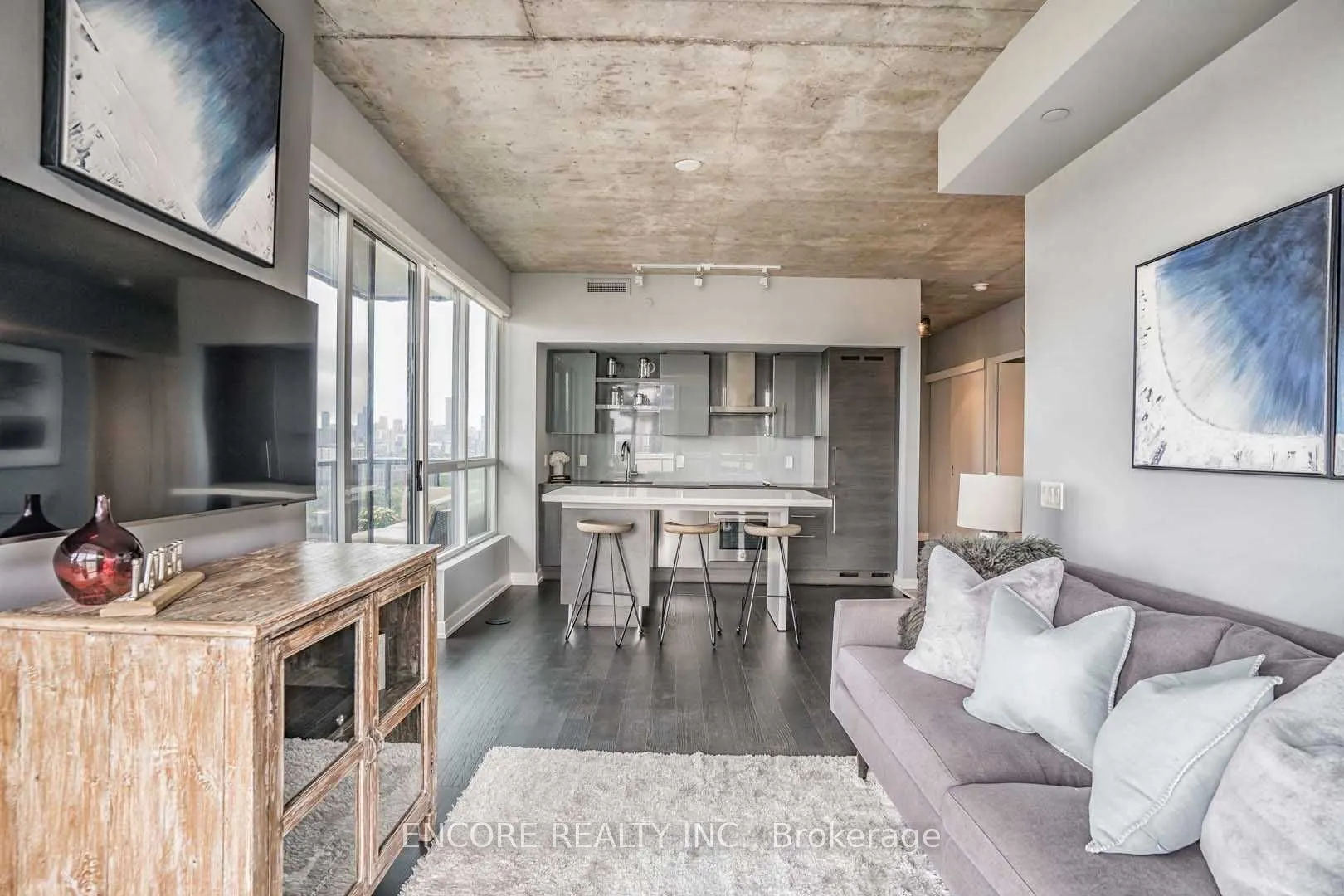 1030 King Street W, #Lph03