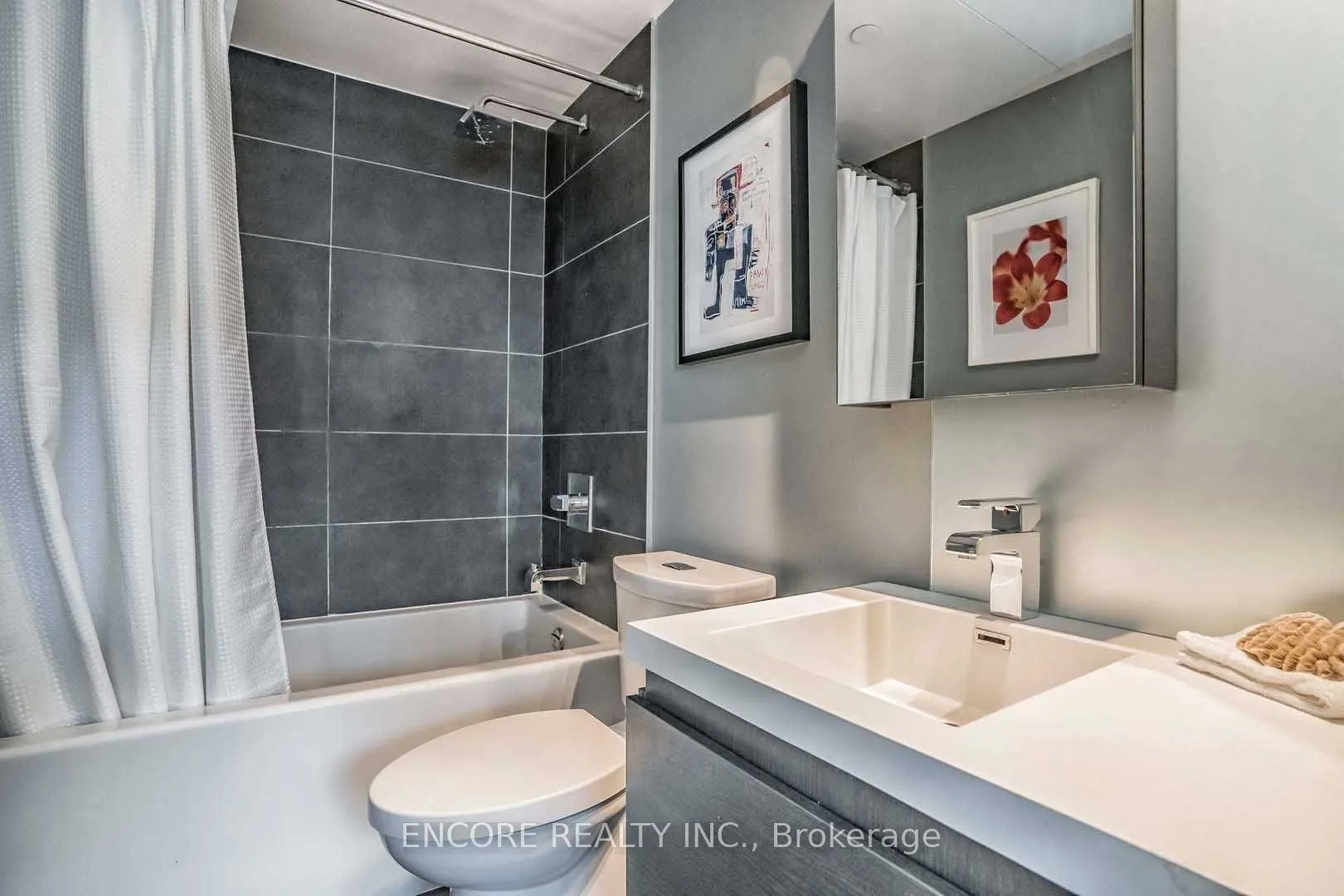 1030 King Street W, #Lph03