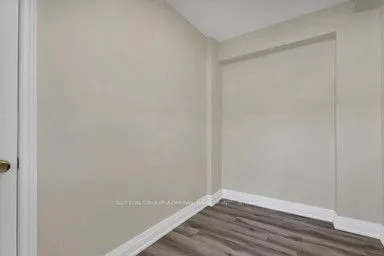 166 Eastbourne Avenue, #28