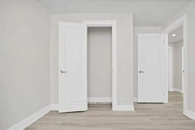 699 Eglinton Avenue W, #303