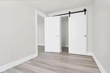 699 Eglinton Avenue W, #303