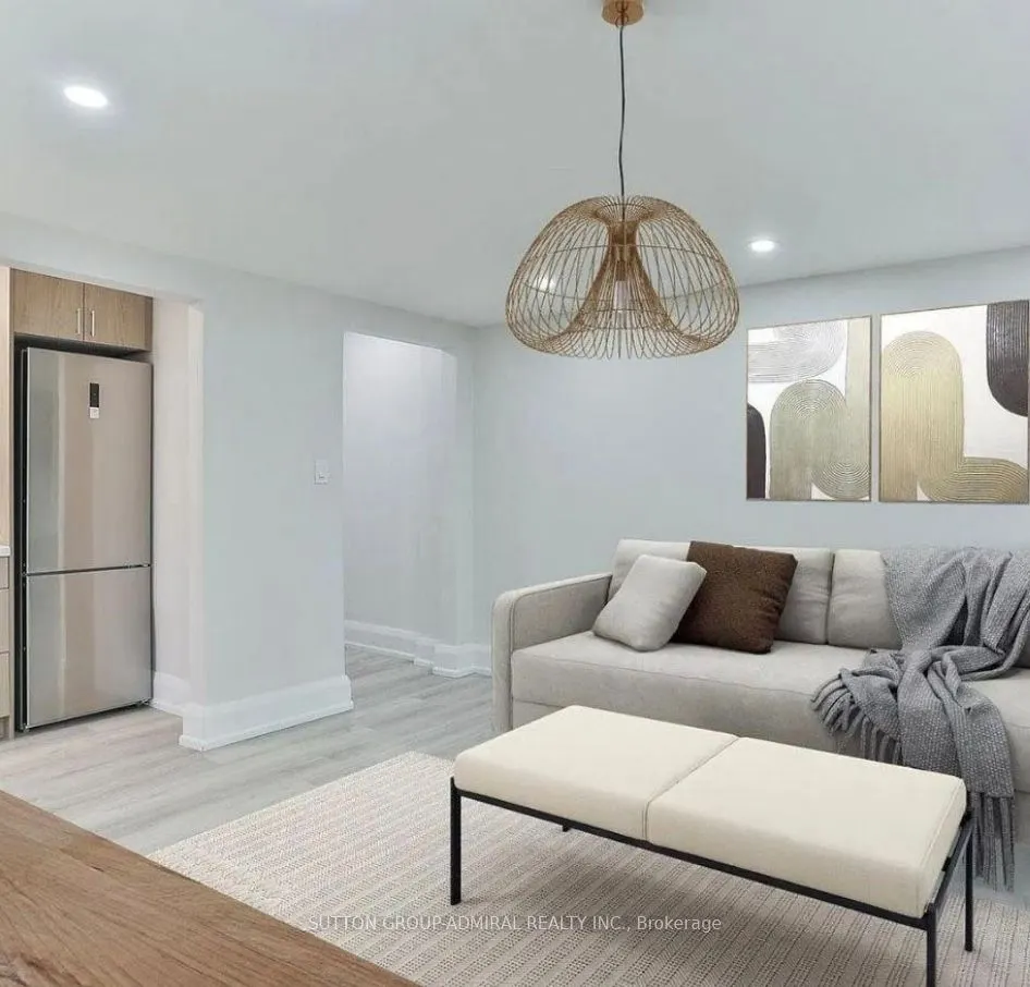 448 Spadina Road, #103