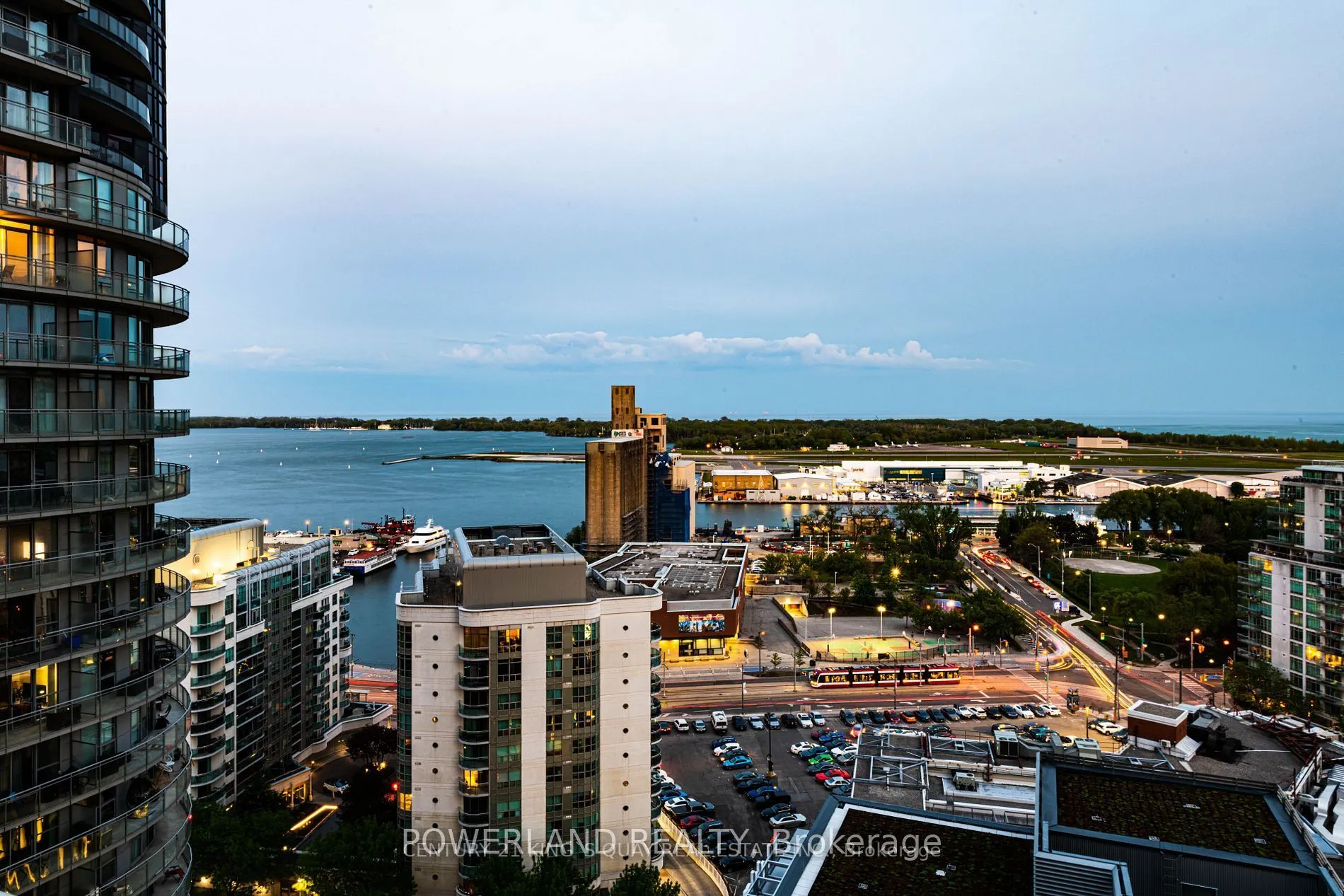 17 Bathurst Street, #2116