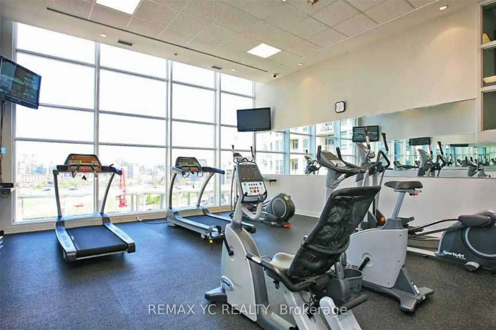 628 Fleet Street, #413