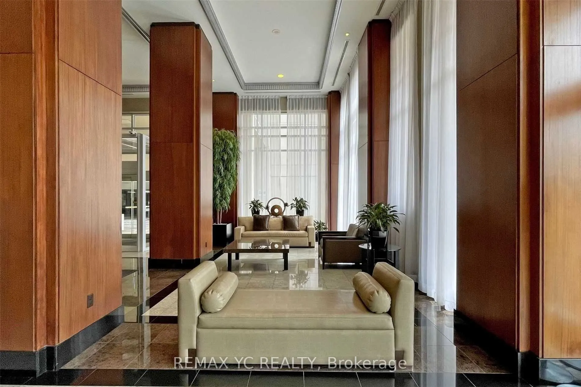 628 Fleet Street, #413