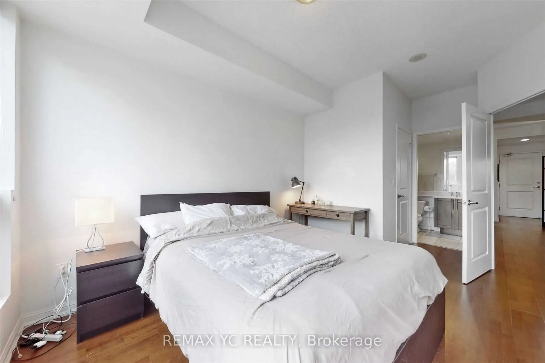 628 Fleet Street, #413