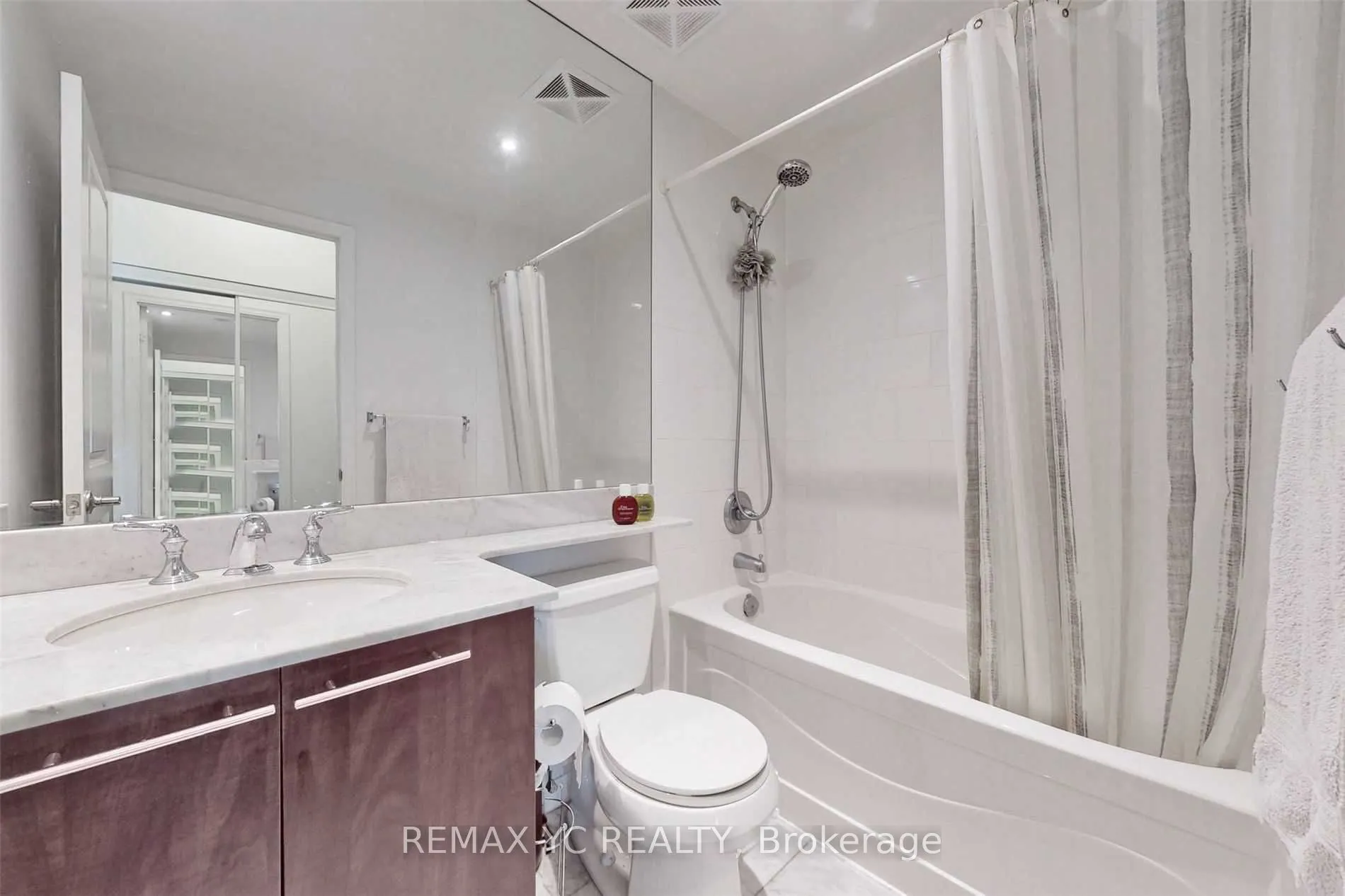 628 Fleet Street, #413