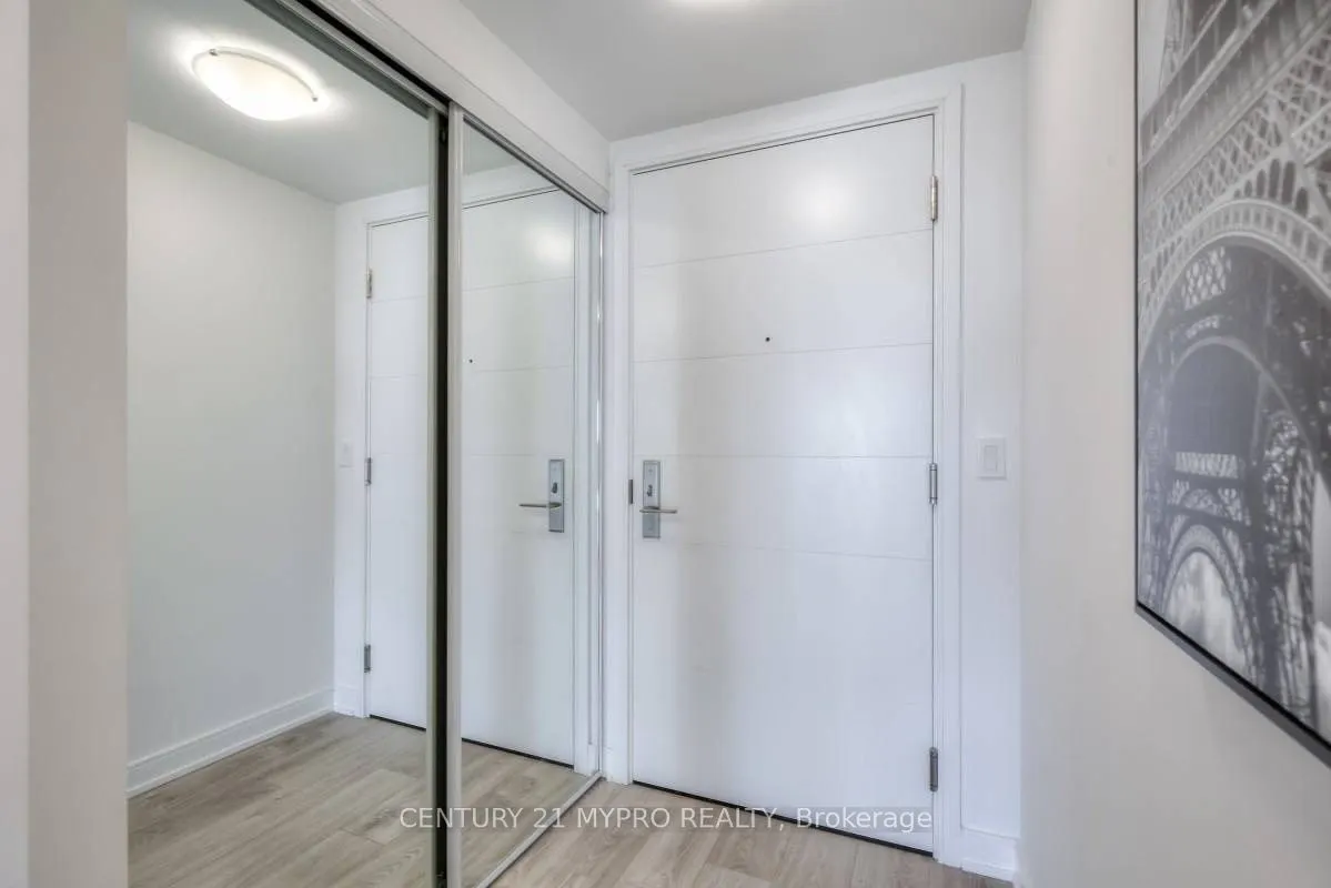 50 Wellesley Street E, #3903