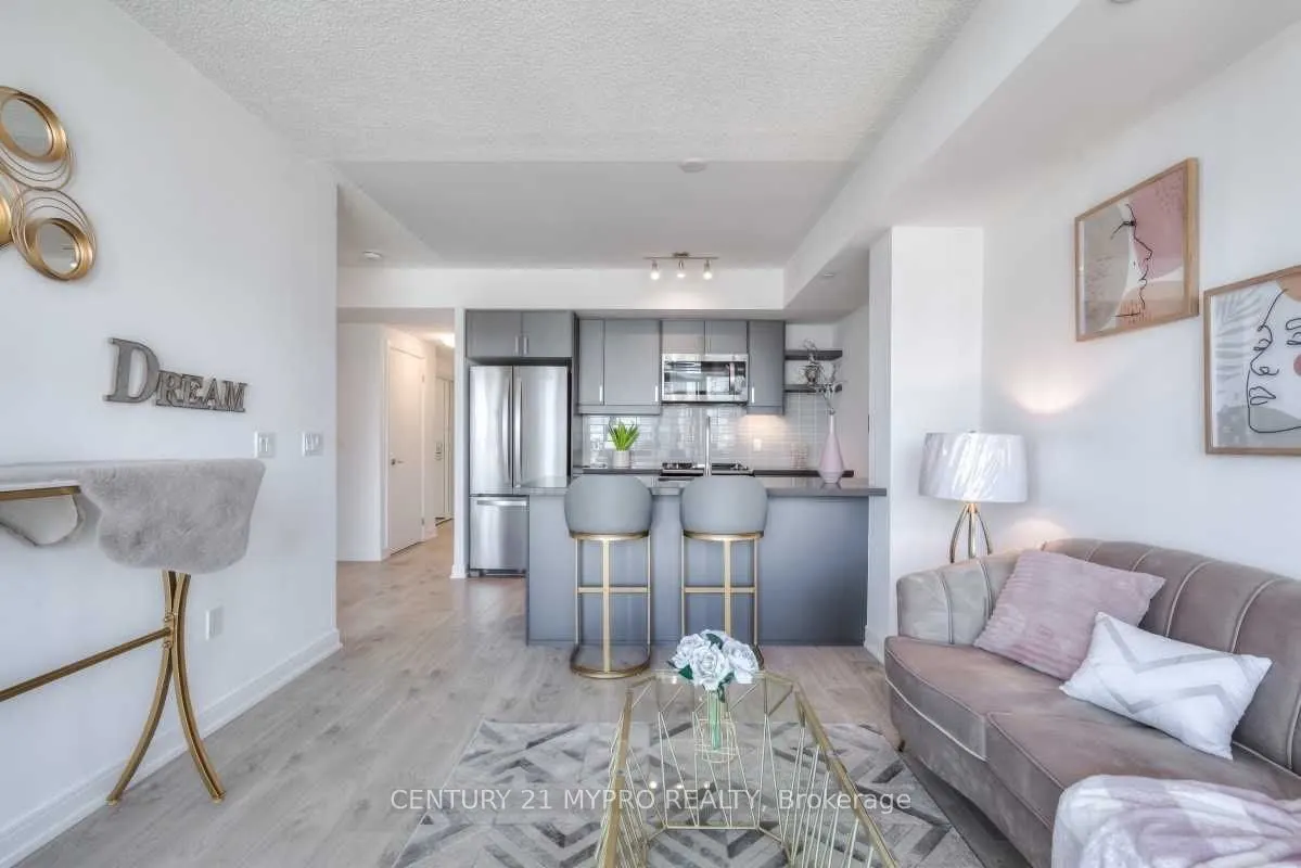 50 Wellesley Street E, #3903