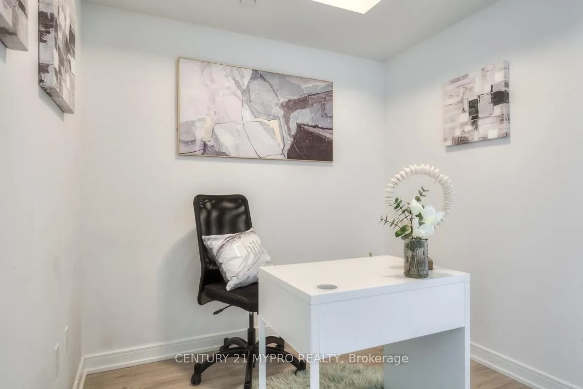 50 Wellesley Street E, #3903