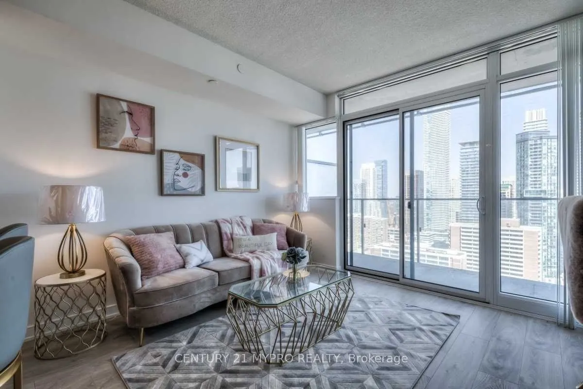 50 Wellesley Street E, #3903