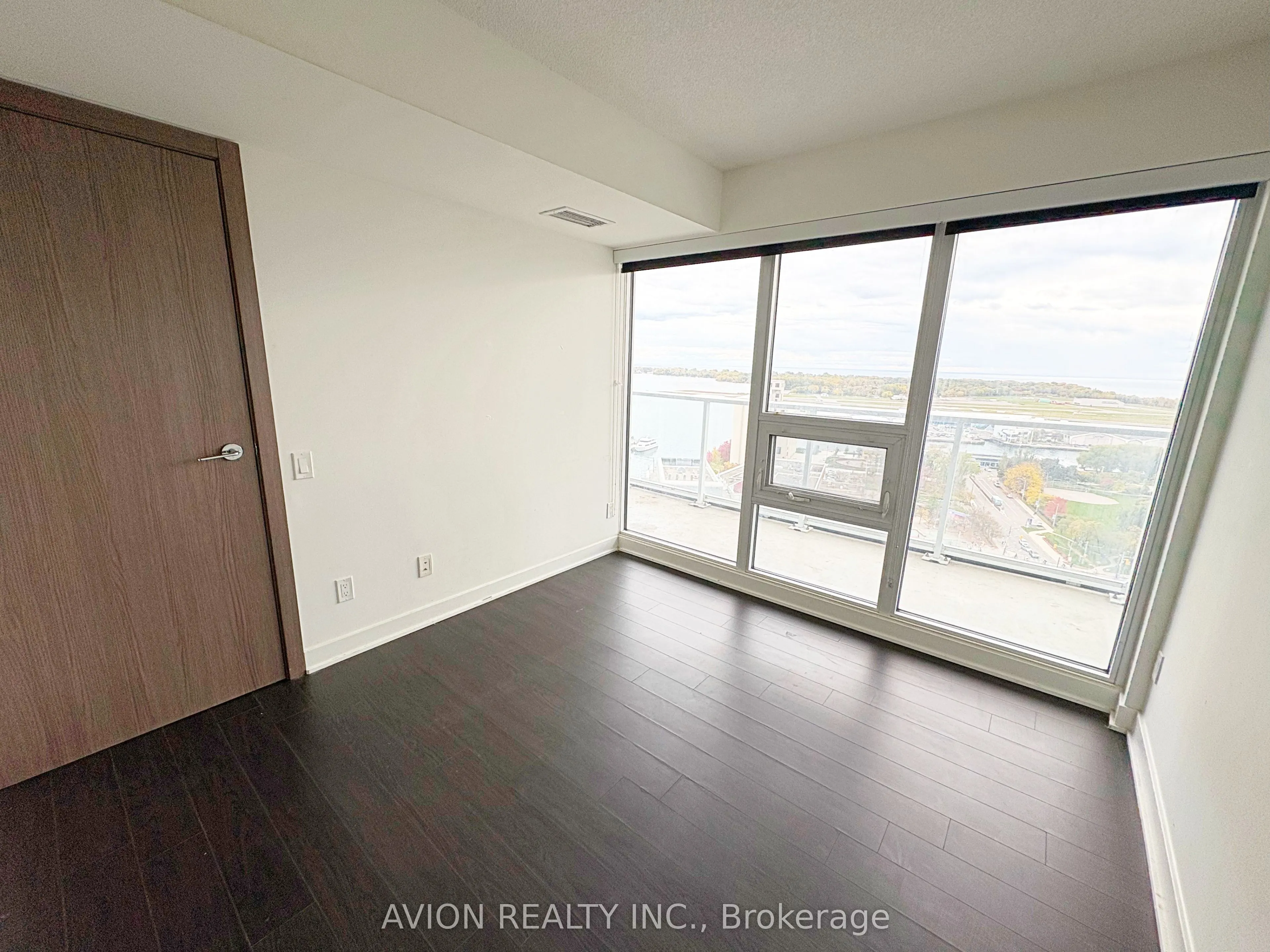 17 Bathurst Street, #2516