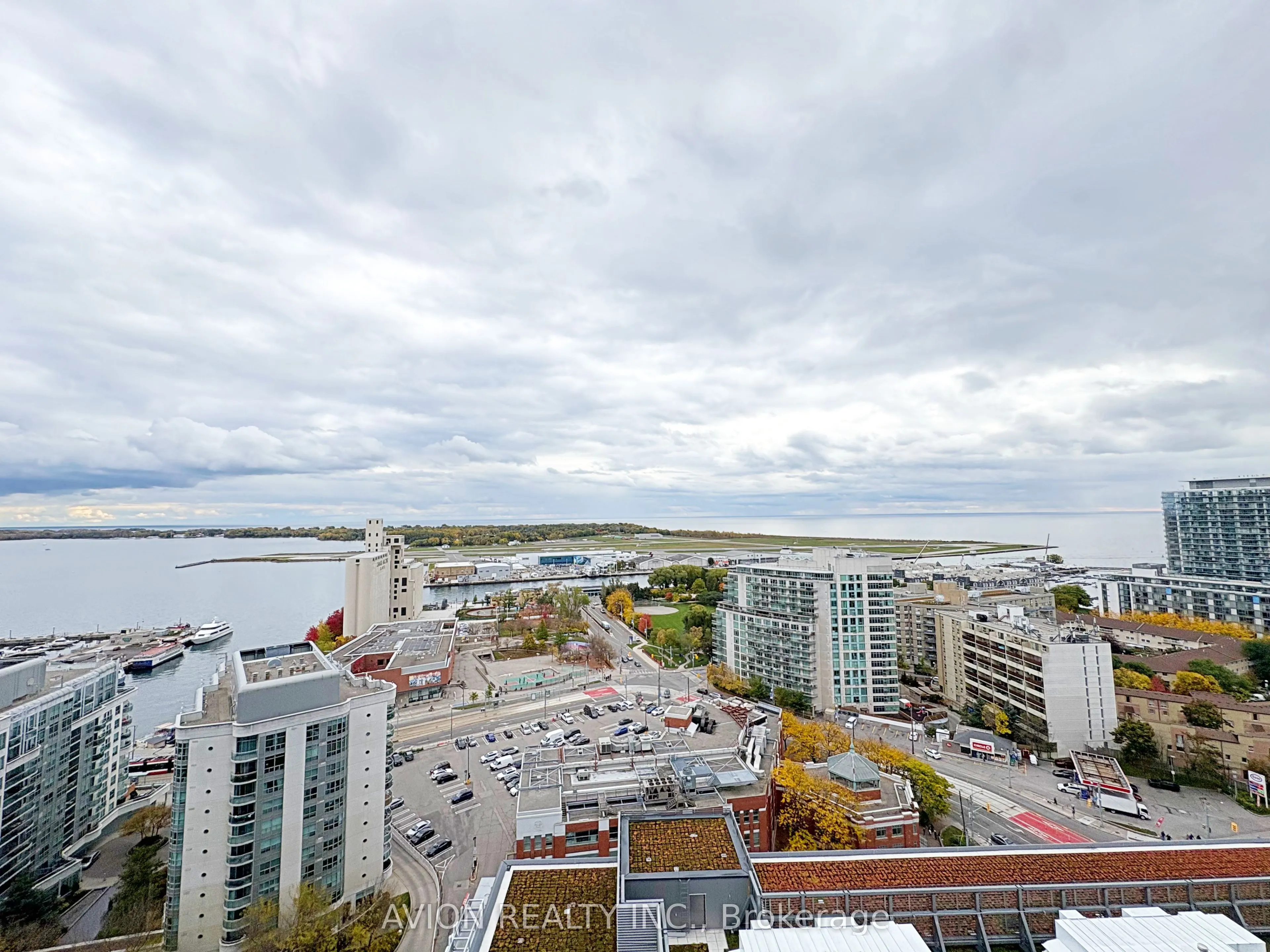 17 Bathurst Street, #2516