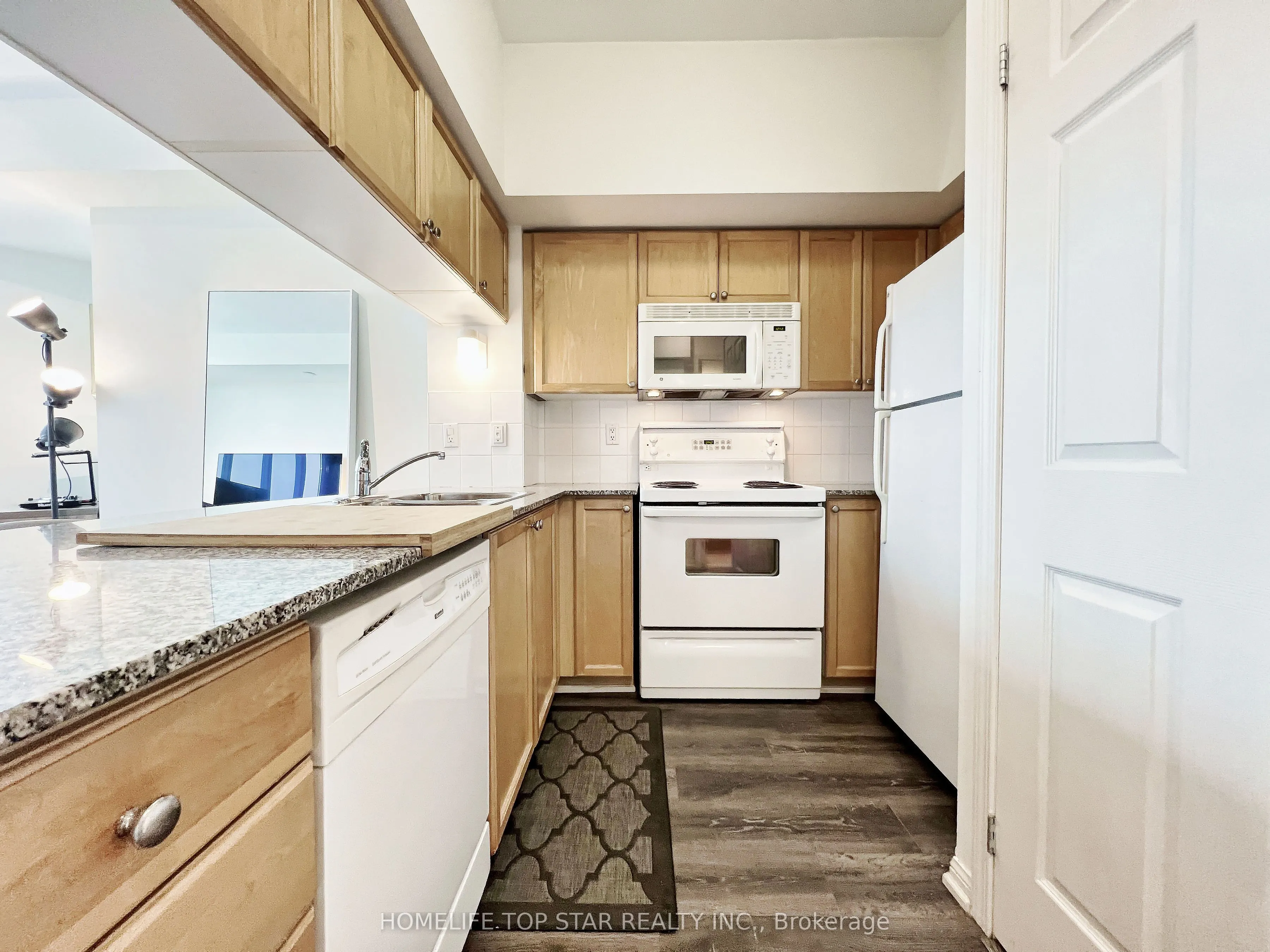 228 Queens Quay W, #1006