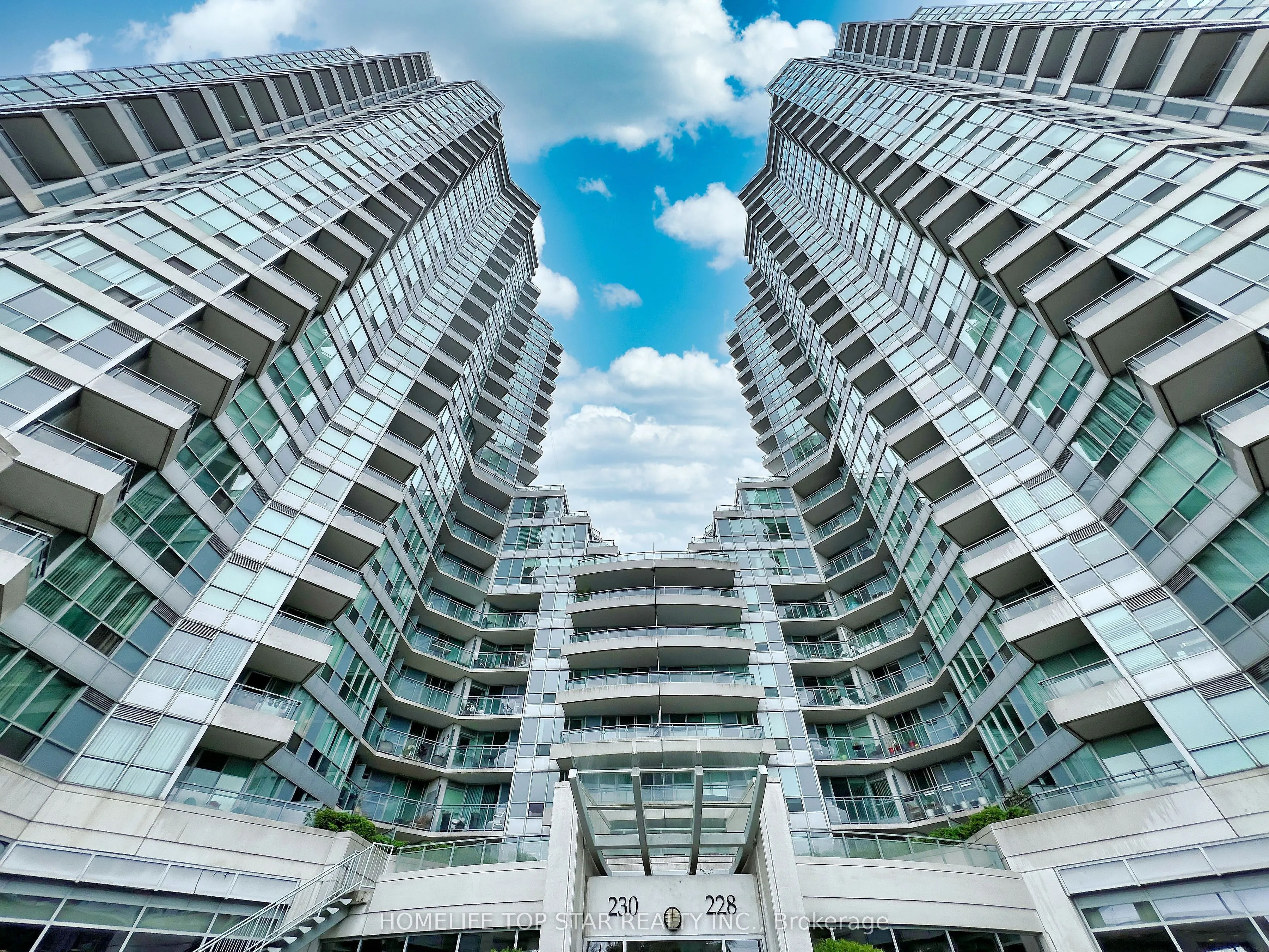 228 Queens Quay W, #1006