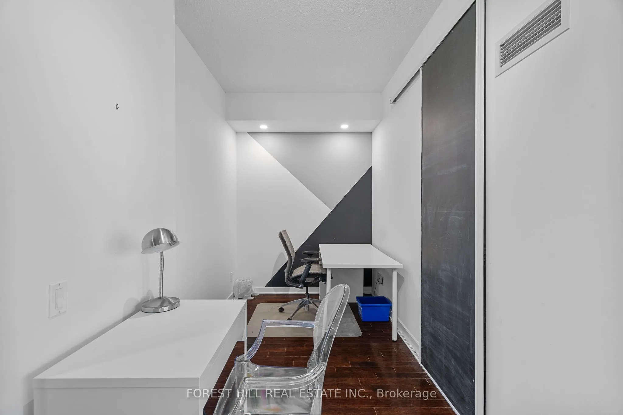 33 Charles Street, #1101