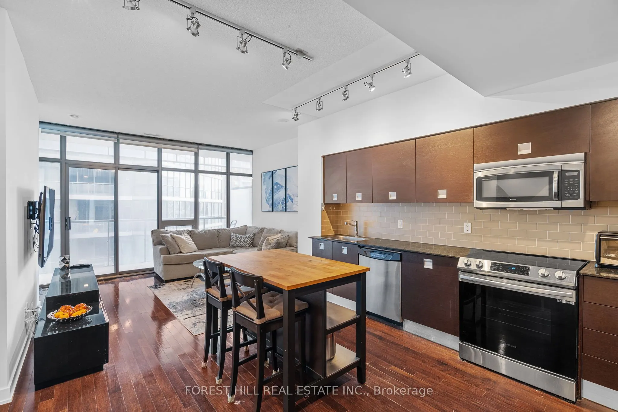 33 Charles Street, #1101