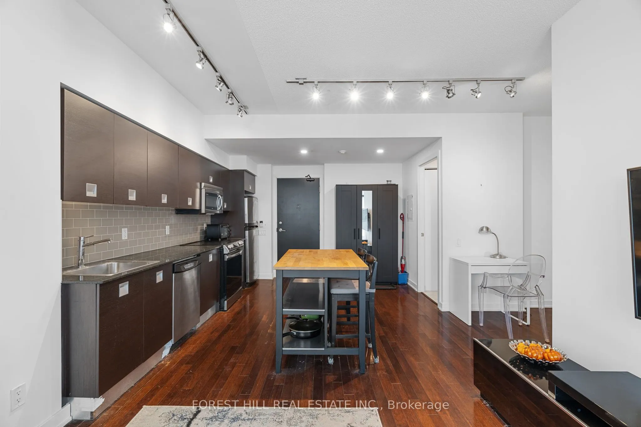 33 Charles Street, #1101