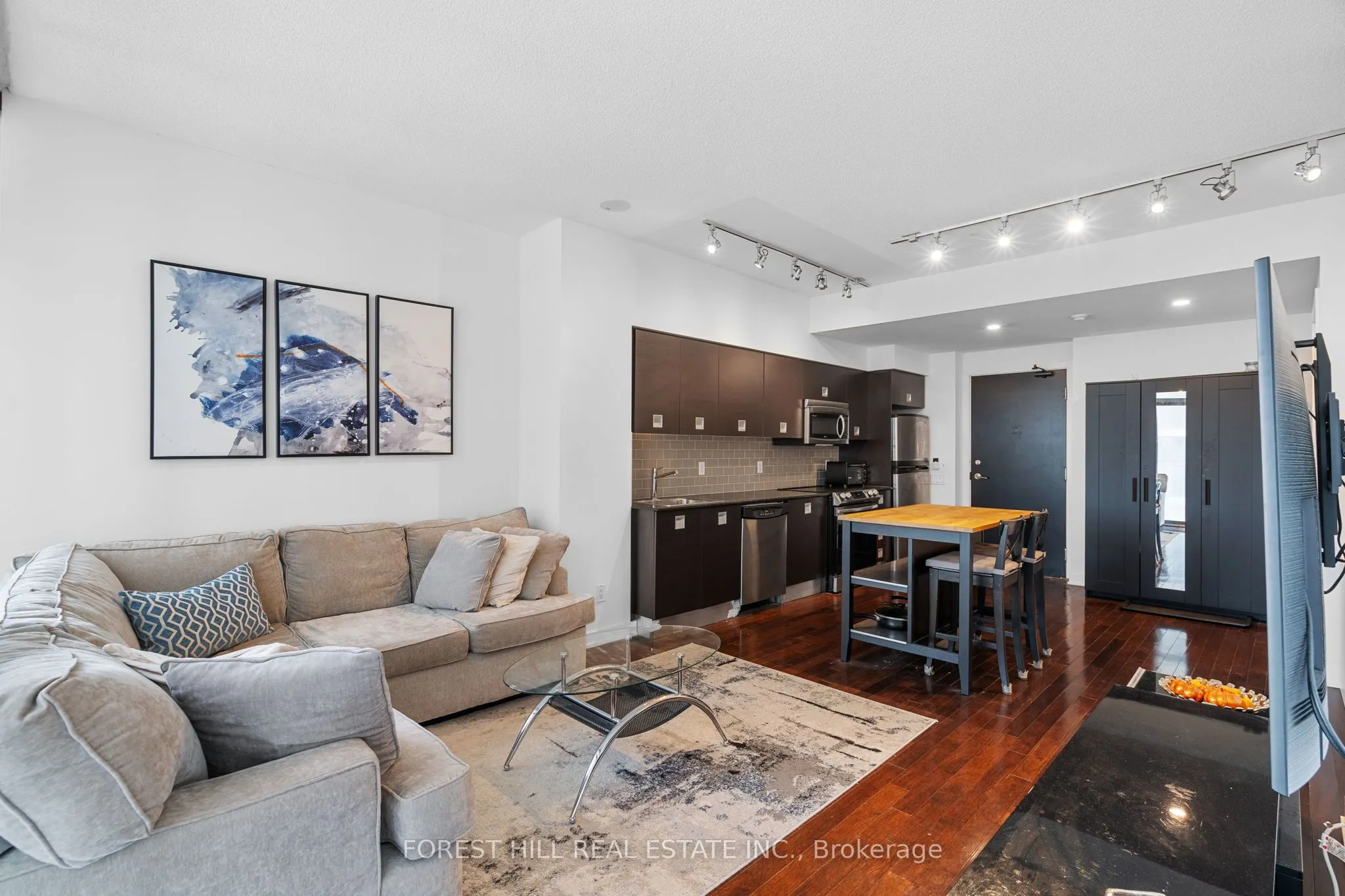 33 Charles Street, #1101