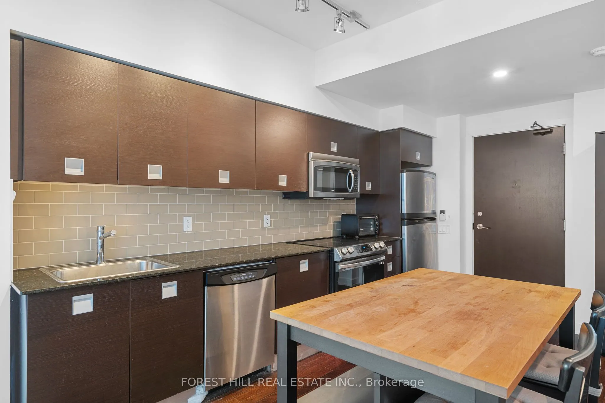 33 Charles Street, #1101