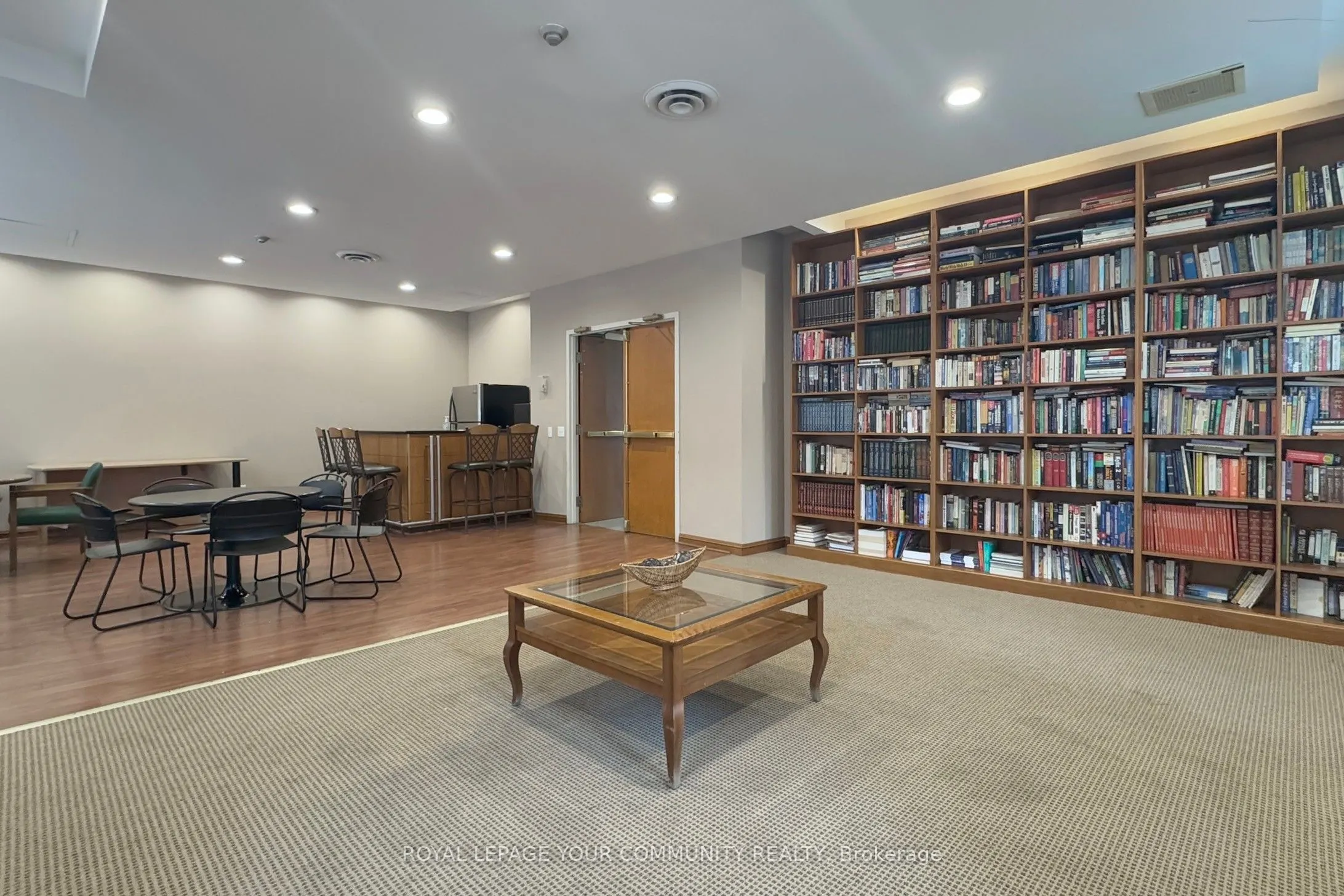 260 Doris Avenue, #1201