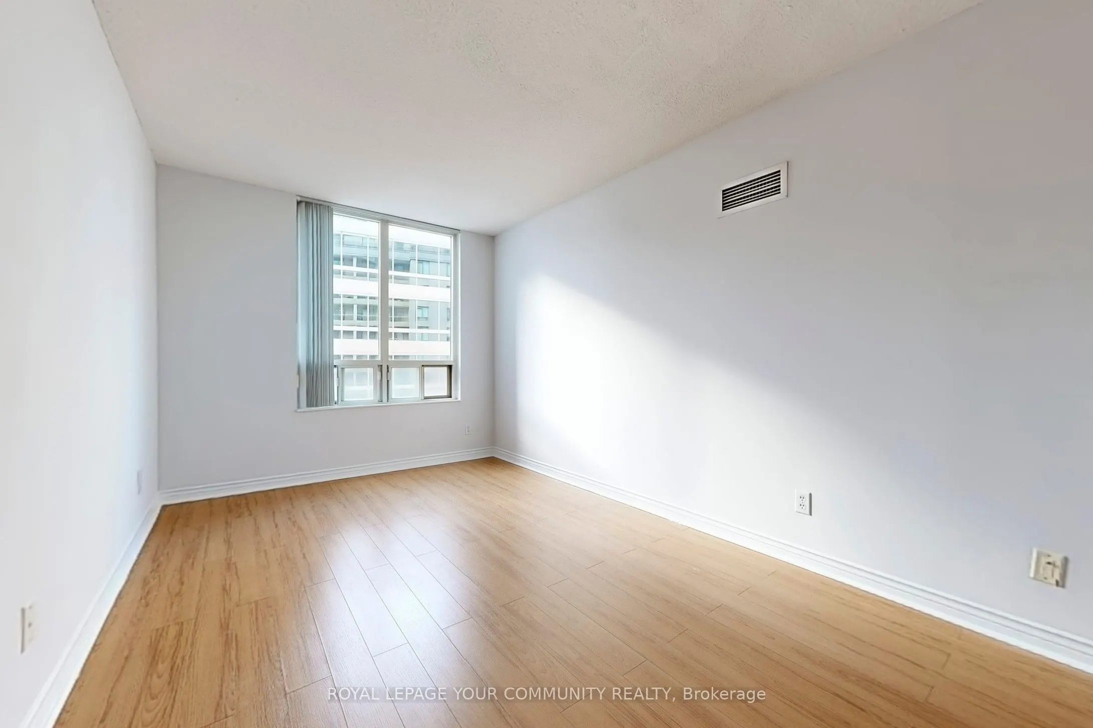 260 Doris Avenue, #1201