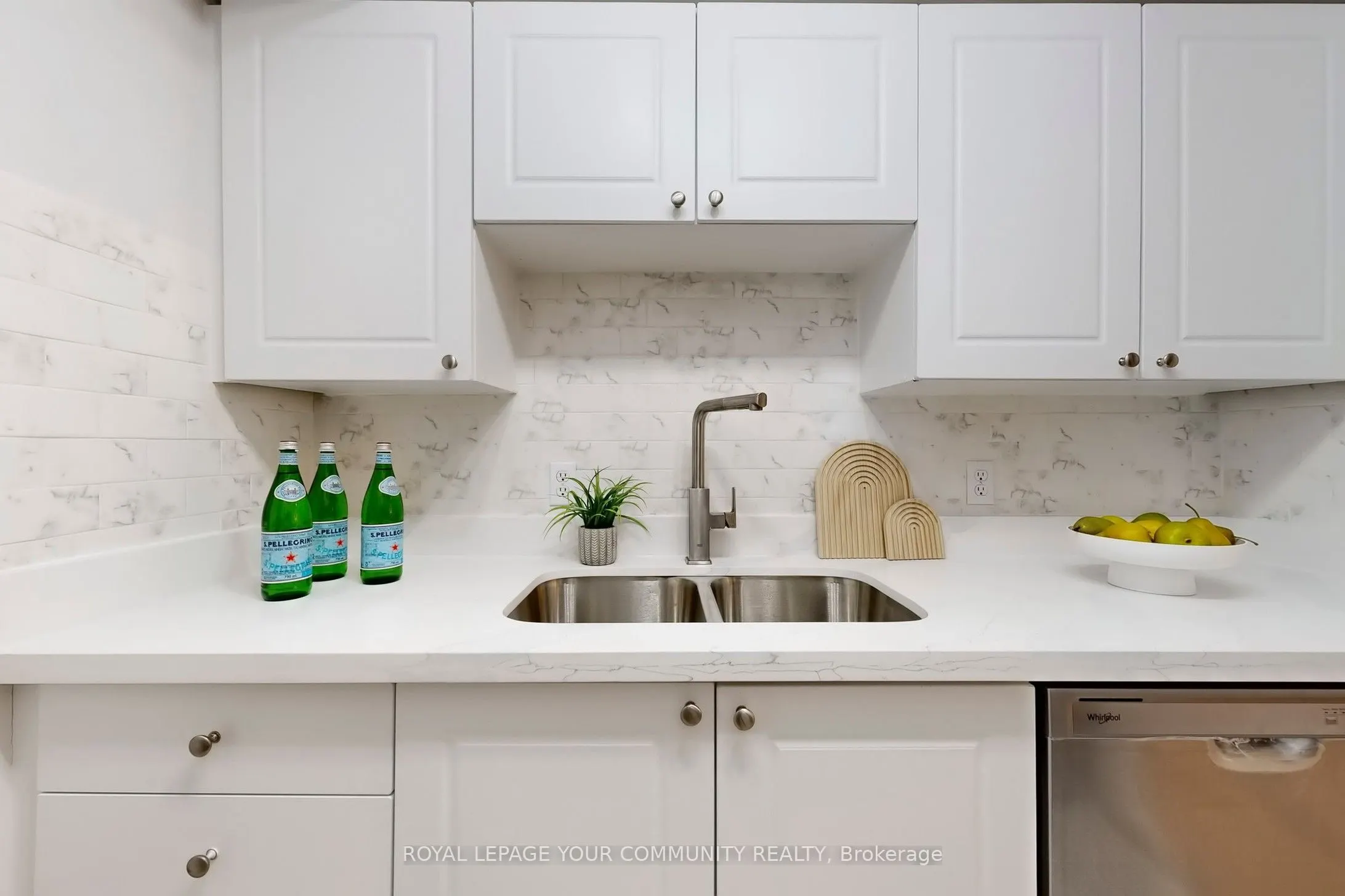 260 Doris Avenue, #1201