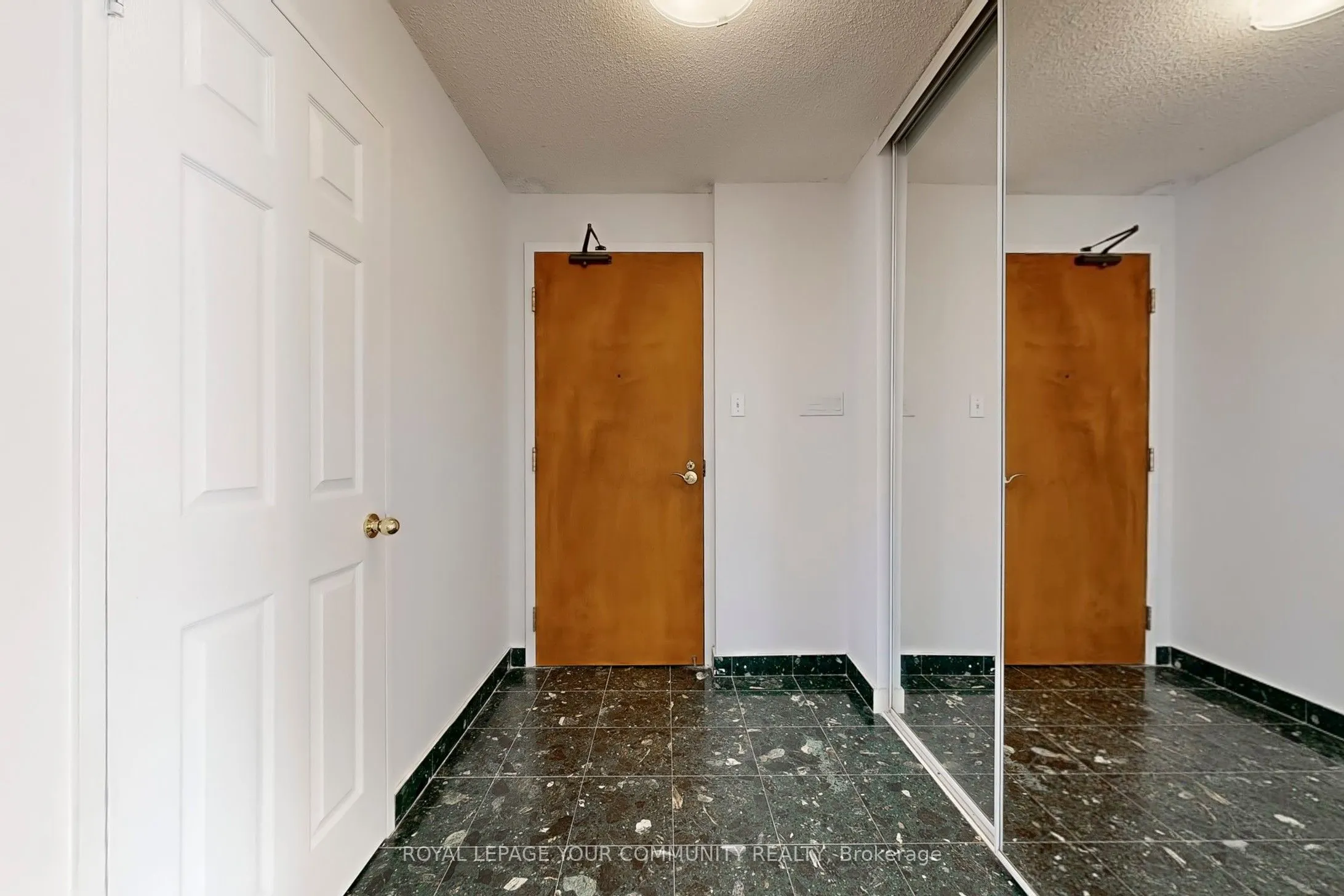 260 Doris Avenue, #1201