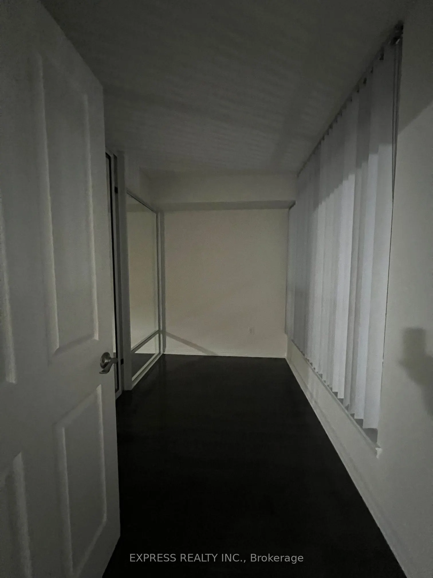 942 Yonge Street, #414