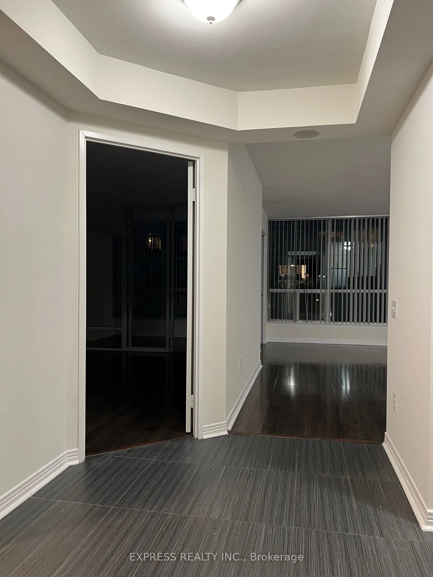 942 Yonge Street, #414