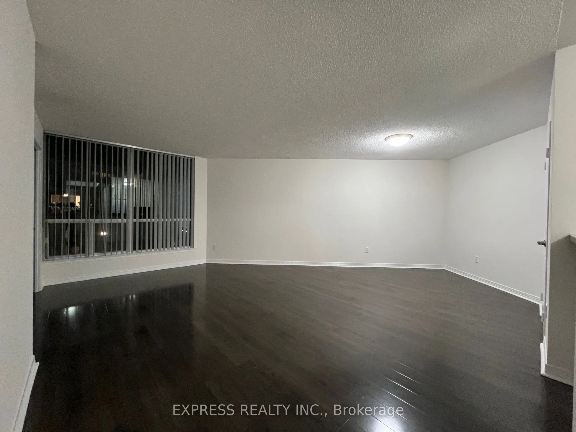 942 Yonge Street, #414