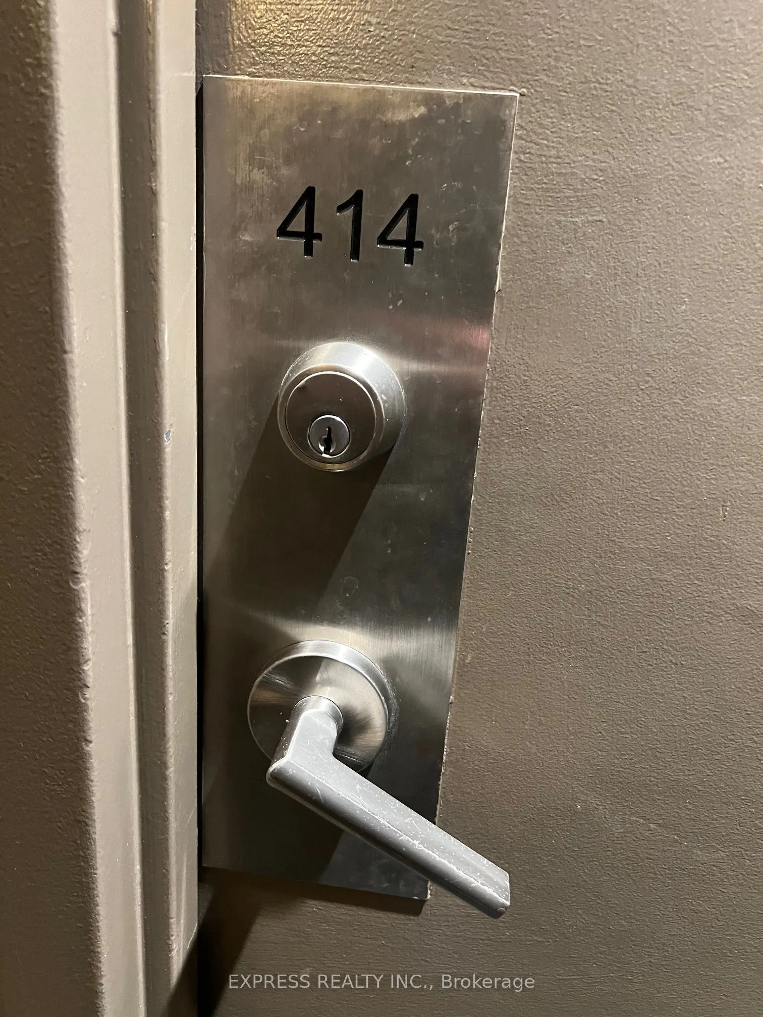 942 Yonge Street, #414